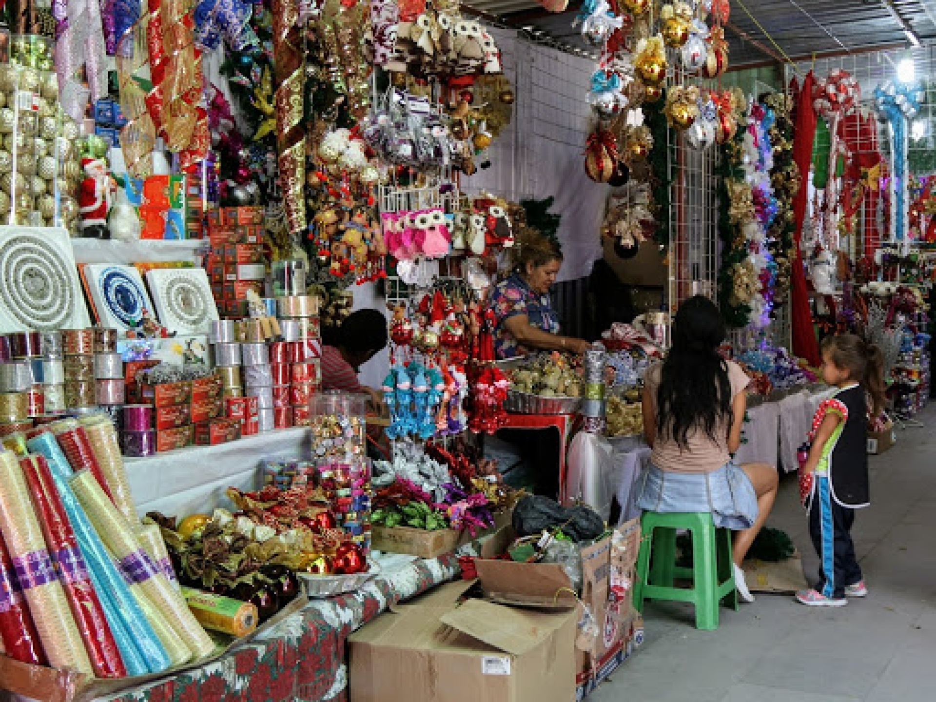 Autorizan los tianguis navideños en mercados públicos