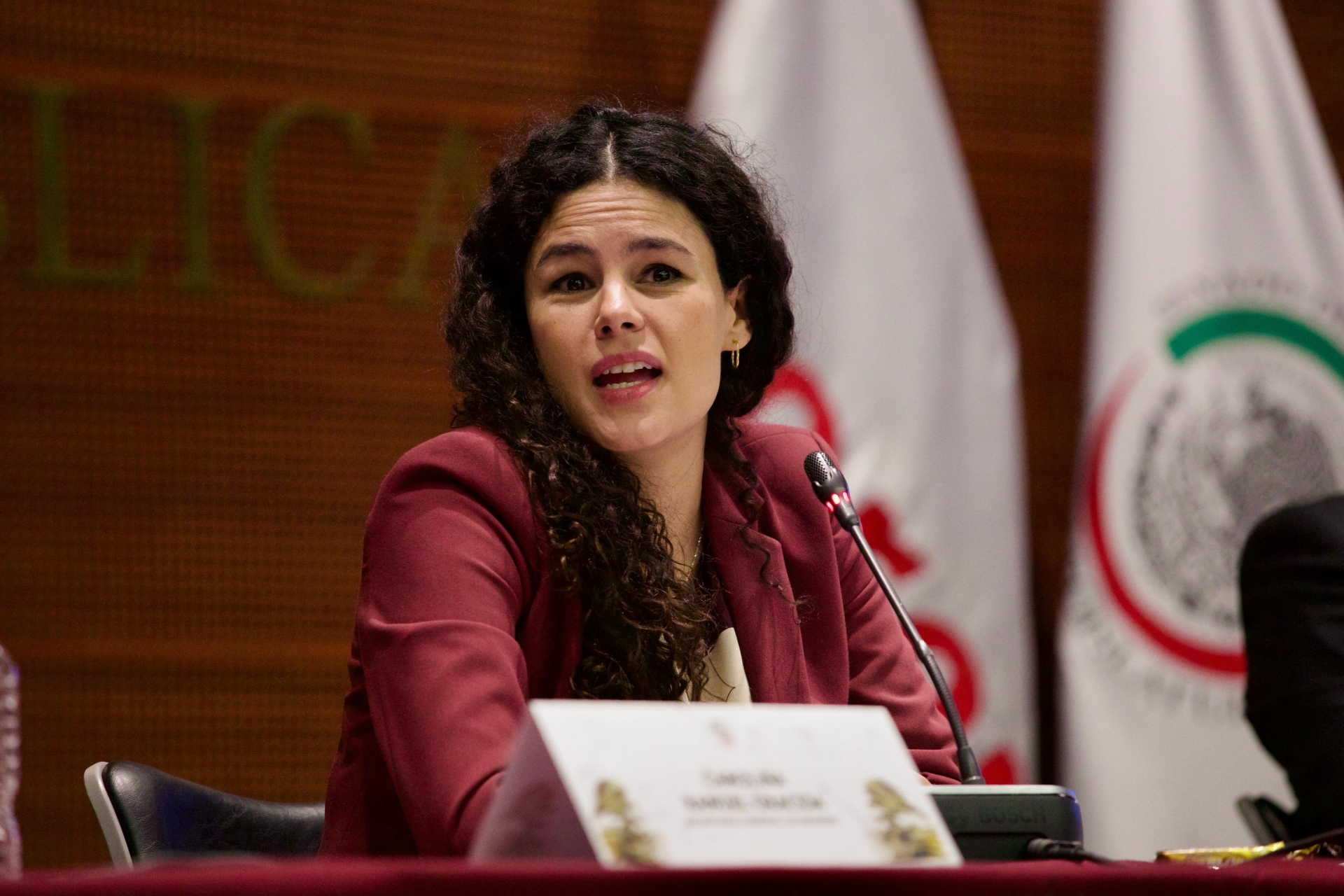 Luisa Alcalde se pronuncia sobre la afiliación de Yunes Márquez a Morena
