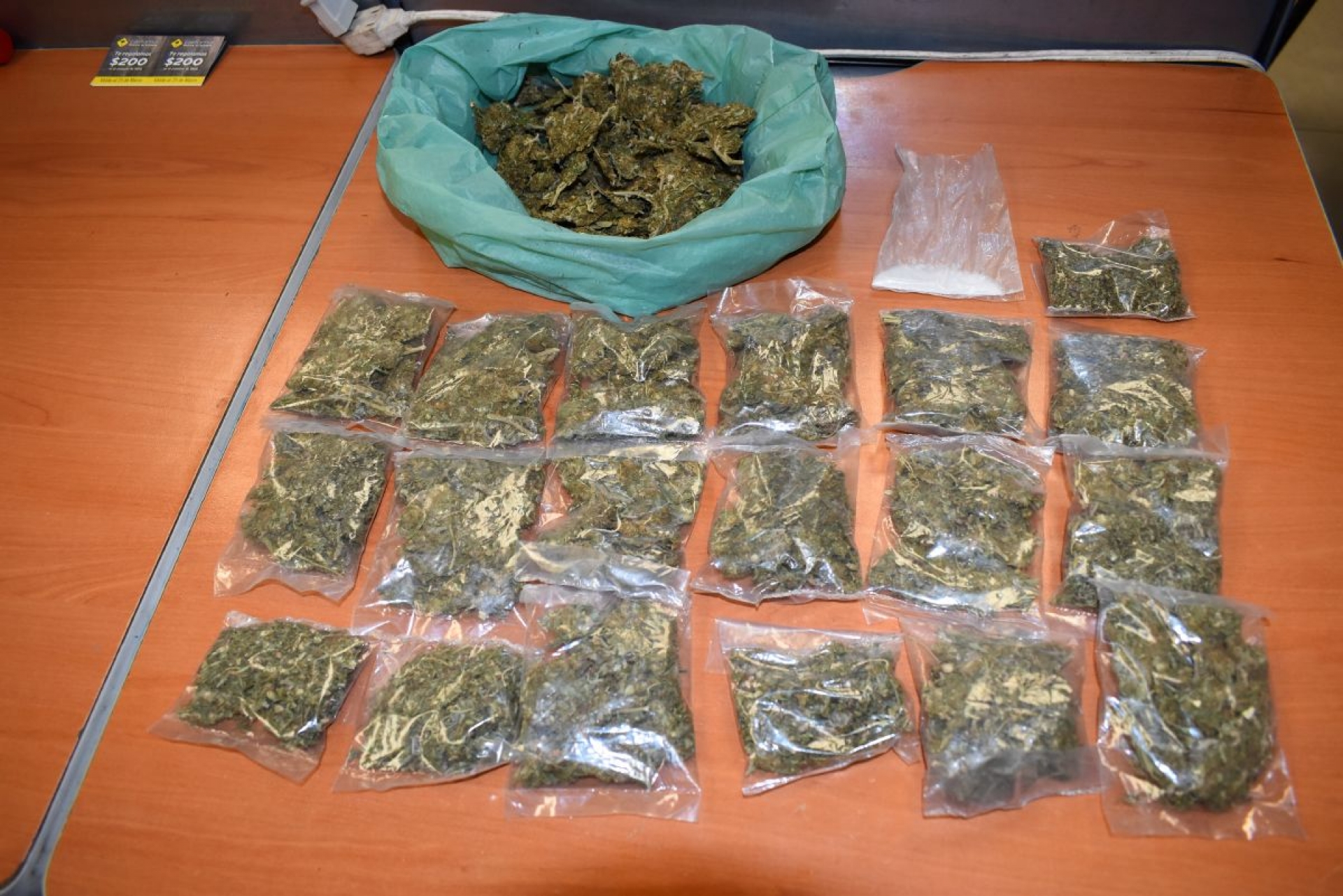 Atrapan a un hombre que tenía marihuana y “cristal”