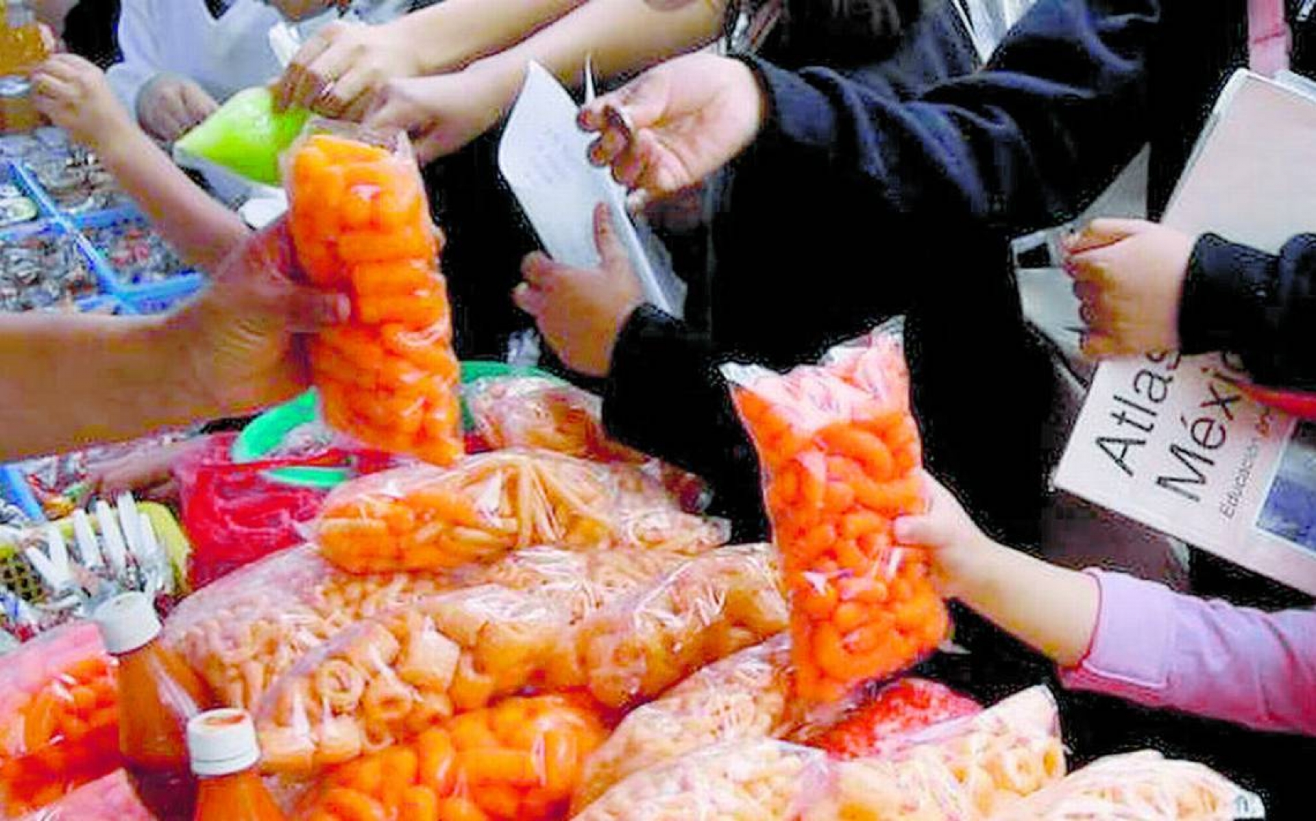 Senado avala Ley contra comida chatarra
