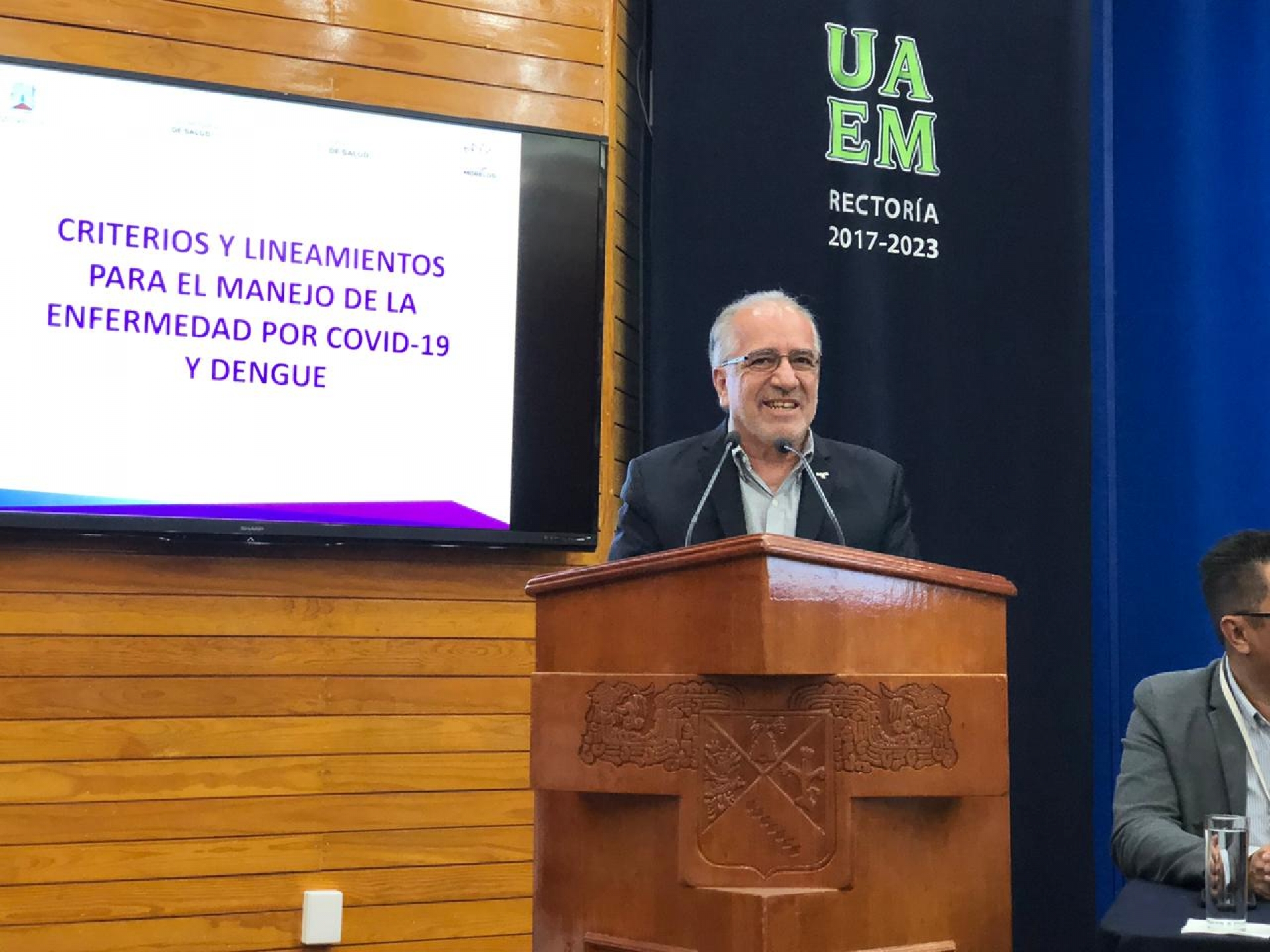 Anuncia rector de la UAEM posibilidad de implementar clases virtuales