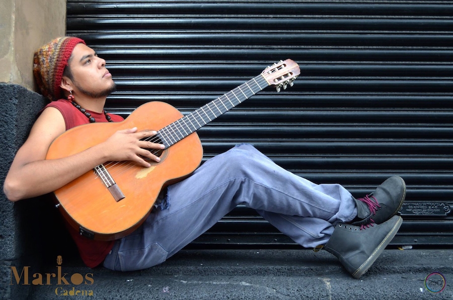 Con mi guitarra pretendo contar lo que me pasa de una manera amable: Markos Cadena
