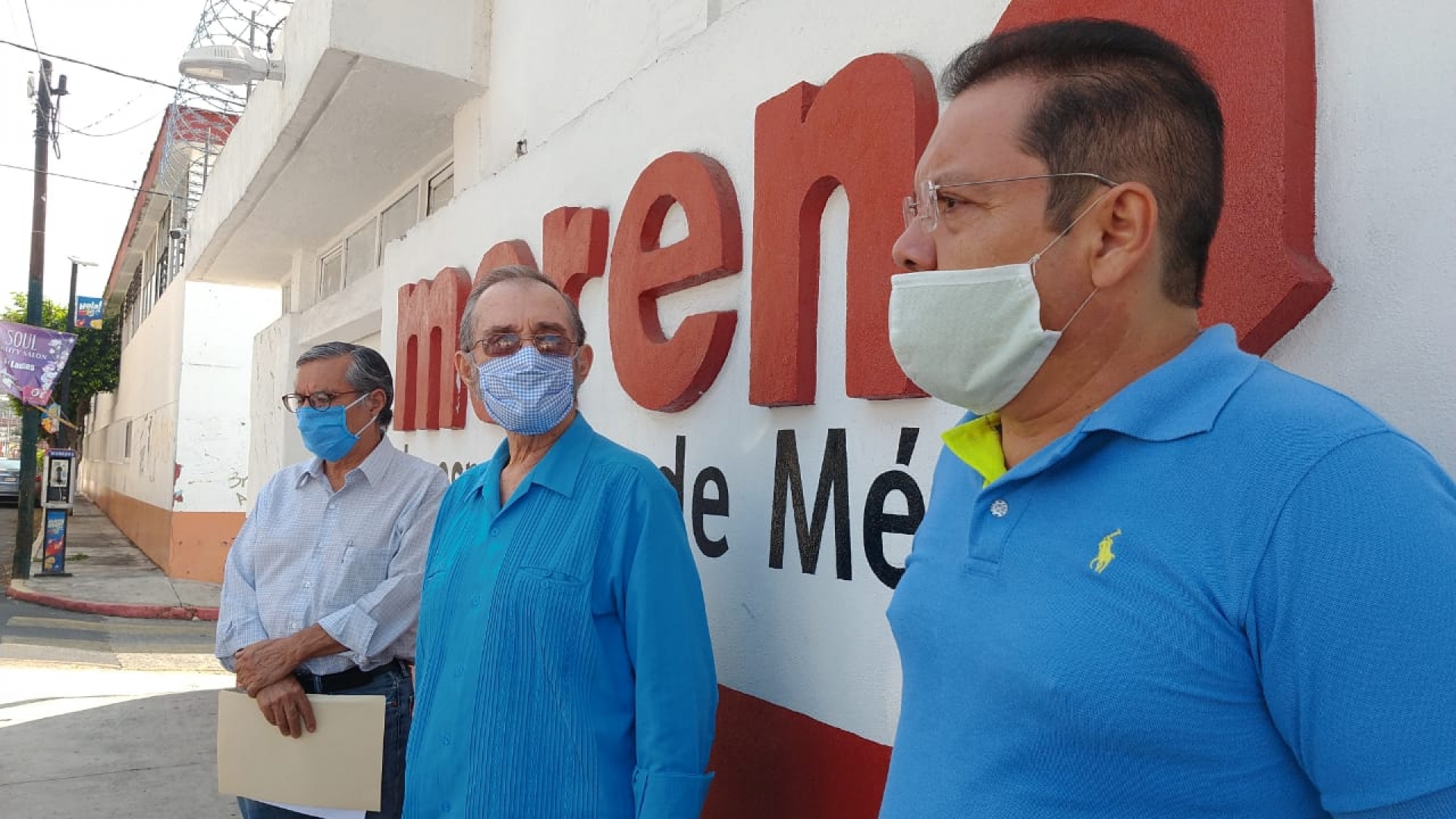 Exigen militantes de Morena que dirigente estatal transparente prerrogativas del partido