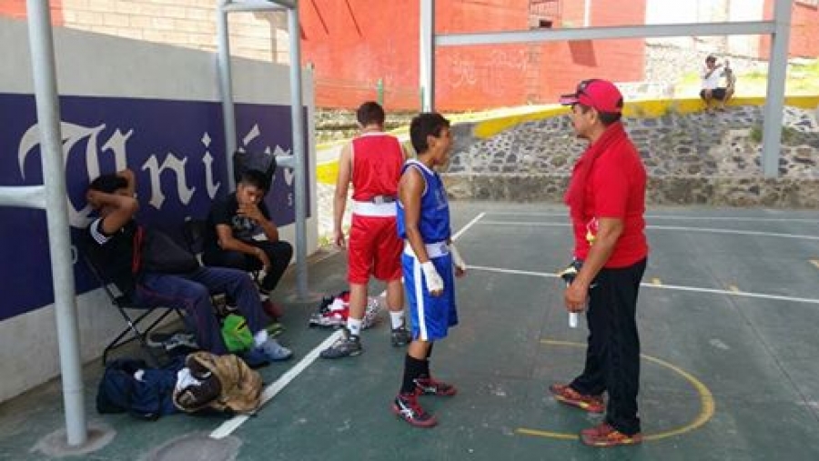 Boxeadores se preparan para eliminatoria regional