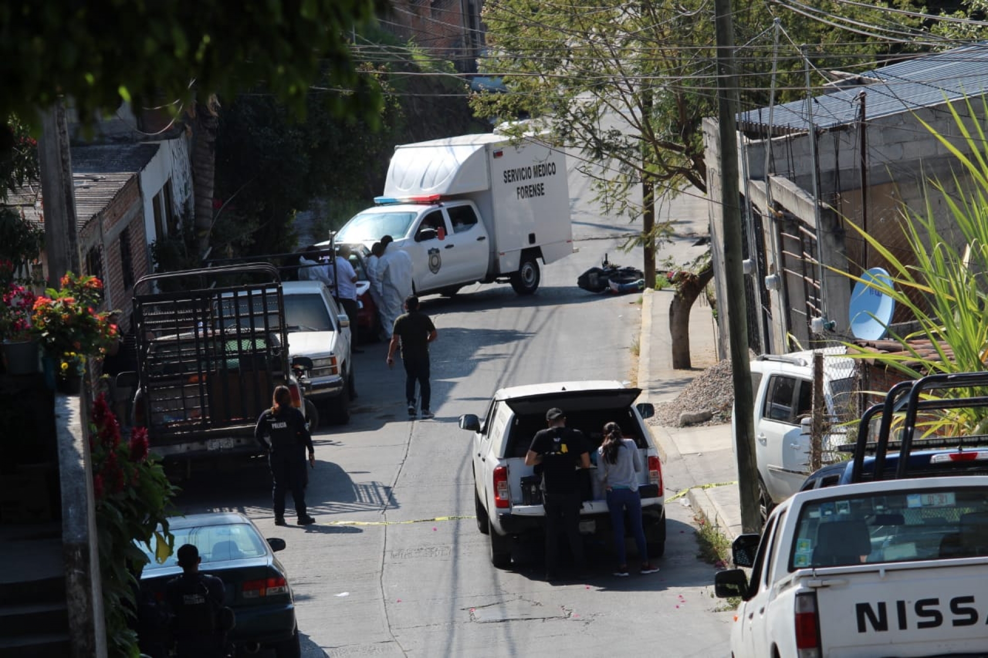 Asesinan a tiros a un motociclista en la colonia Azteca, en Temixco