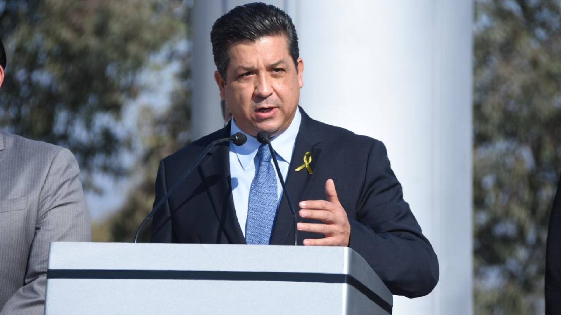 FGR entrega pruebas en contra de García Cabeza de Vaca a diputados