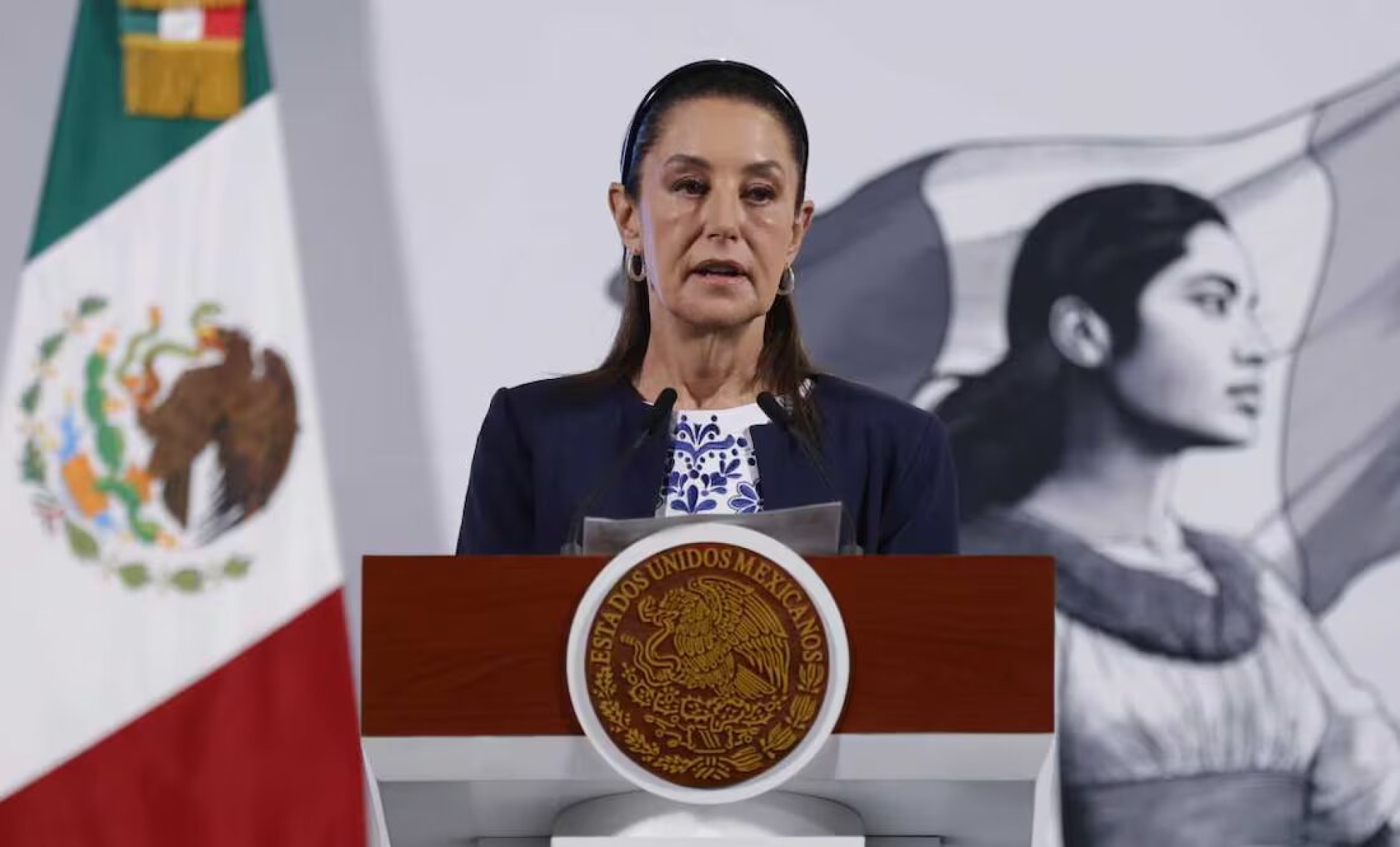 Sheinbaum critica propaganda de Estados Unidos sobre migración en medios mexicanos