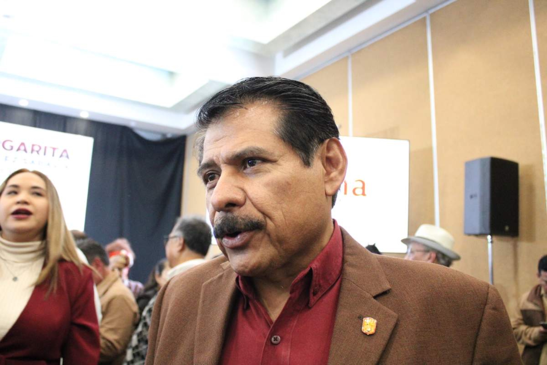 En marzo se buscará a médicos especialistas