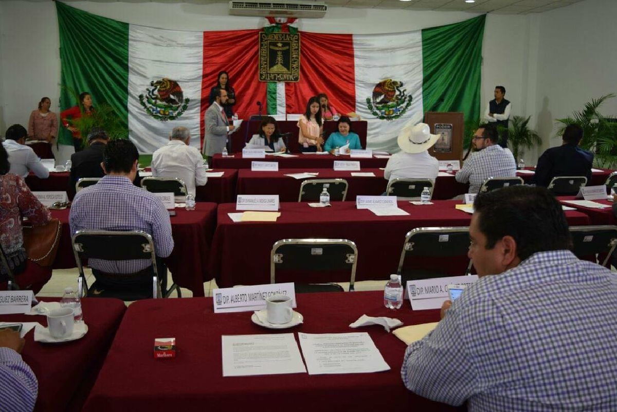 Con la cancelación del Morebús, los transportistas deben mejorar la calidad del servicio: diputados