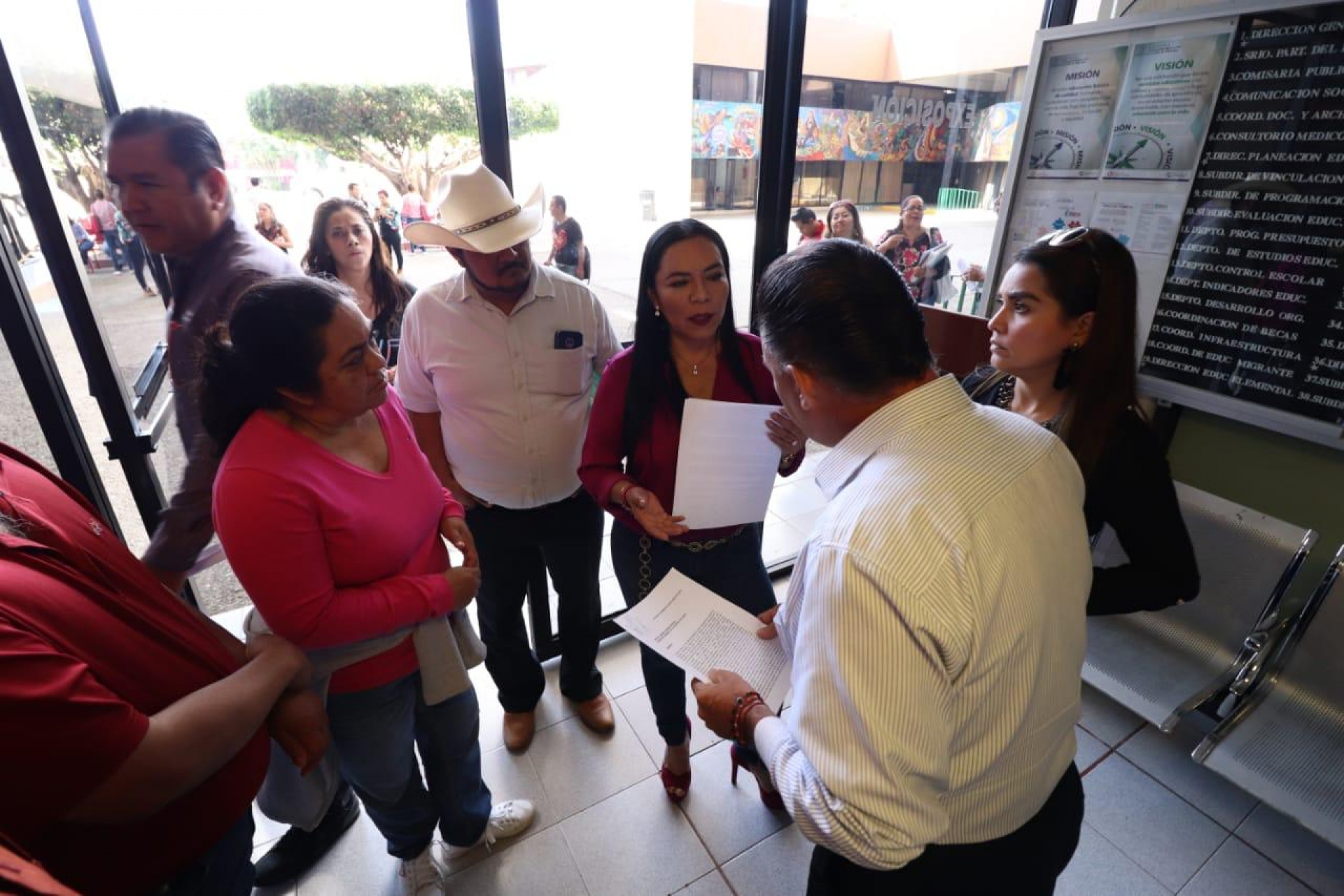 Acuerdan autoridades y sección 19 del SNTE pago a basificados