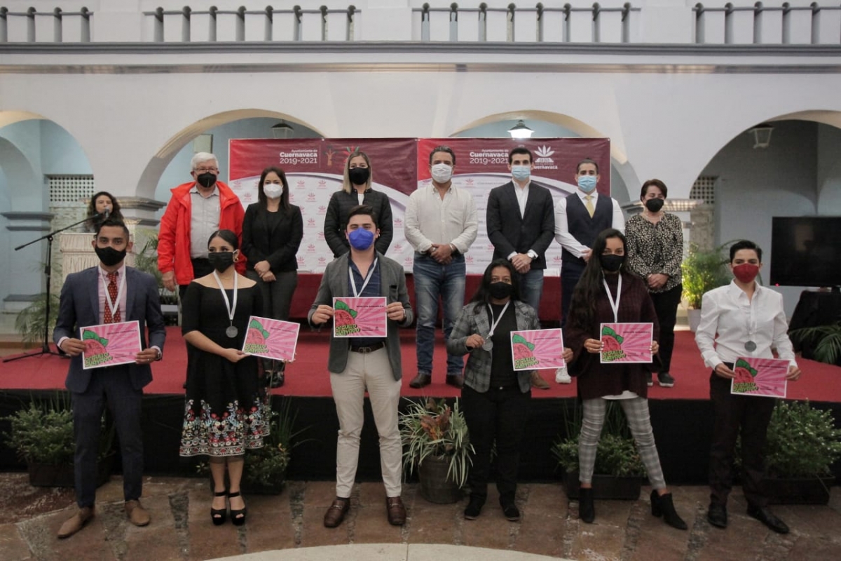 Entrega ayuntamiento 'Orgullo Guayabo' a jóvenes de Cuernavaca