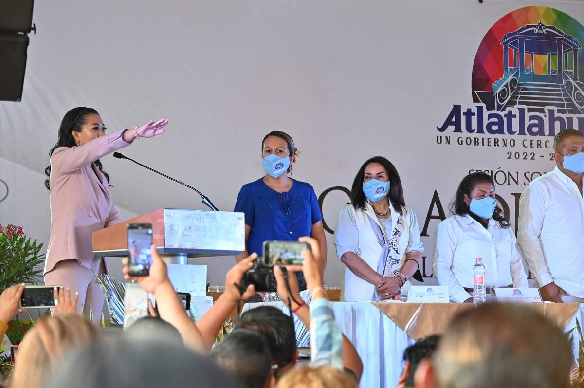 Rinde protesta Alma Reyes Linares como alcaldesa de Atlatlahucan