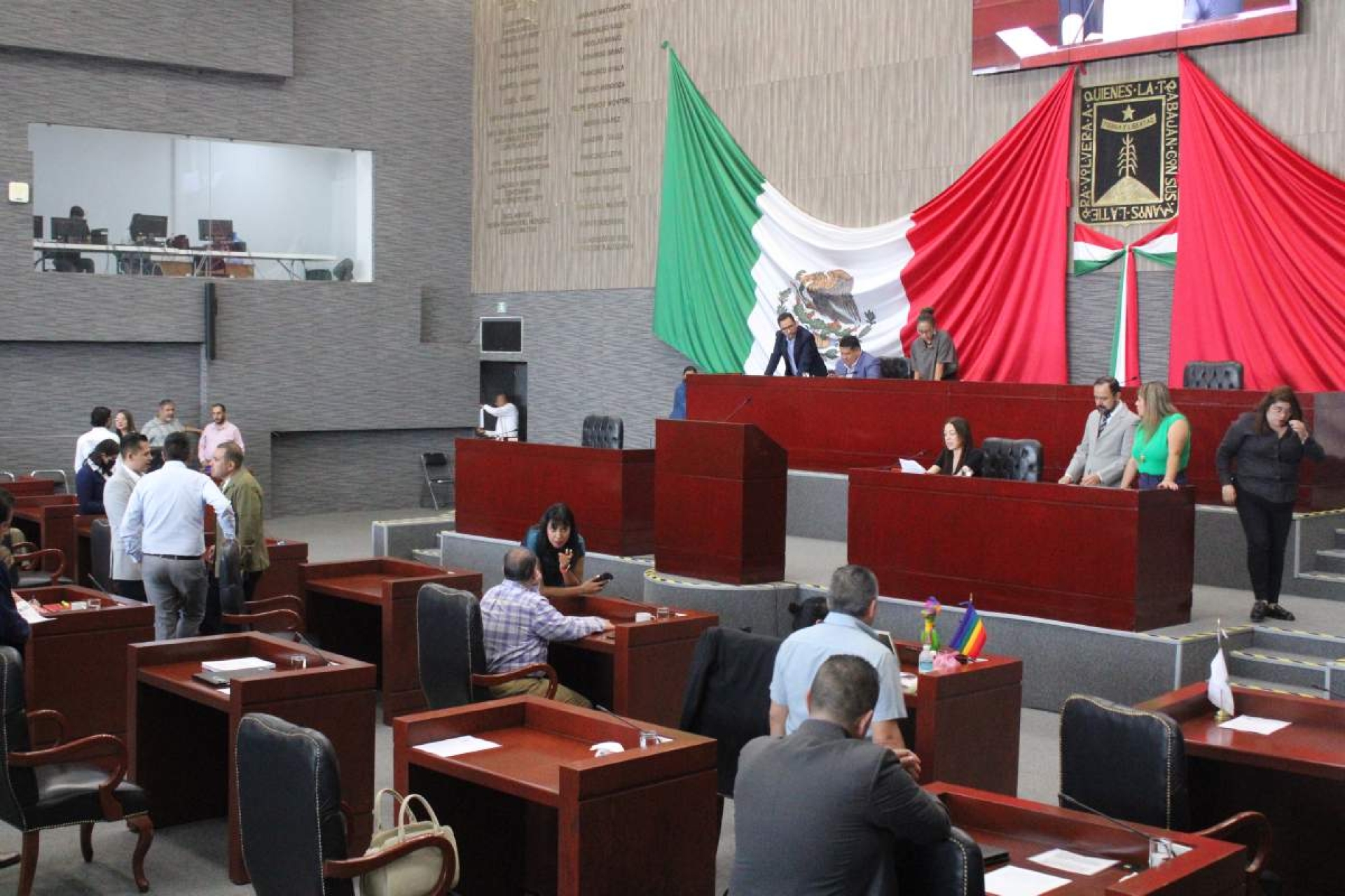 Once diputados participarán en las elecciones del 2 de junio