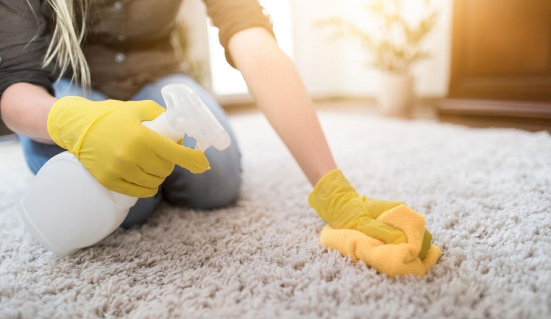 Consejos prácticos para limpiar alfombras de baño y evitar humedad