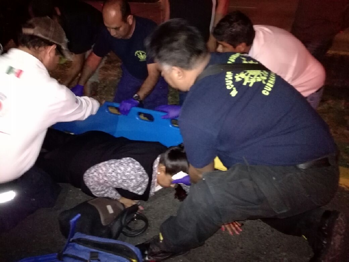 Una mujer fue atropellada por una moto