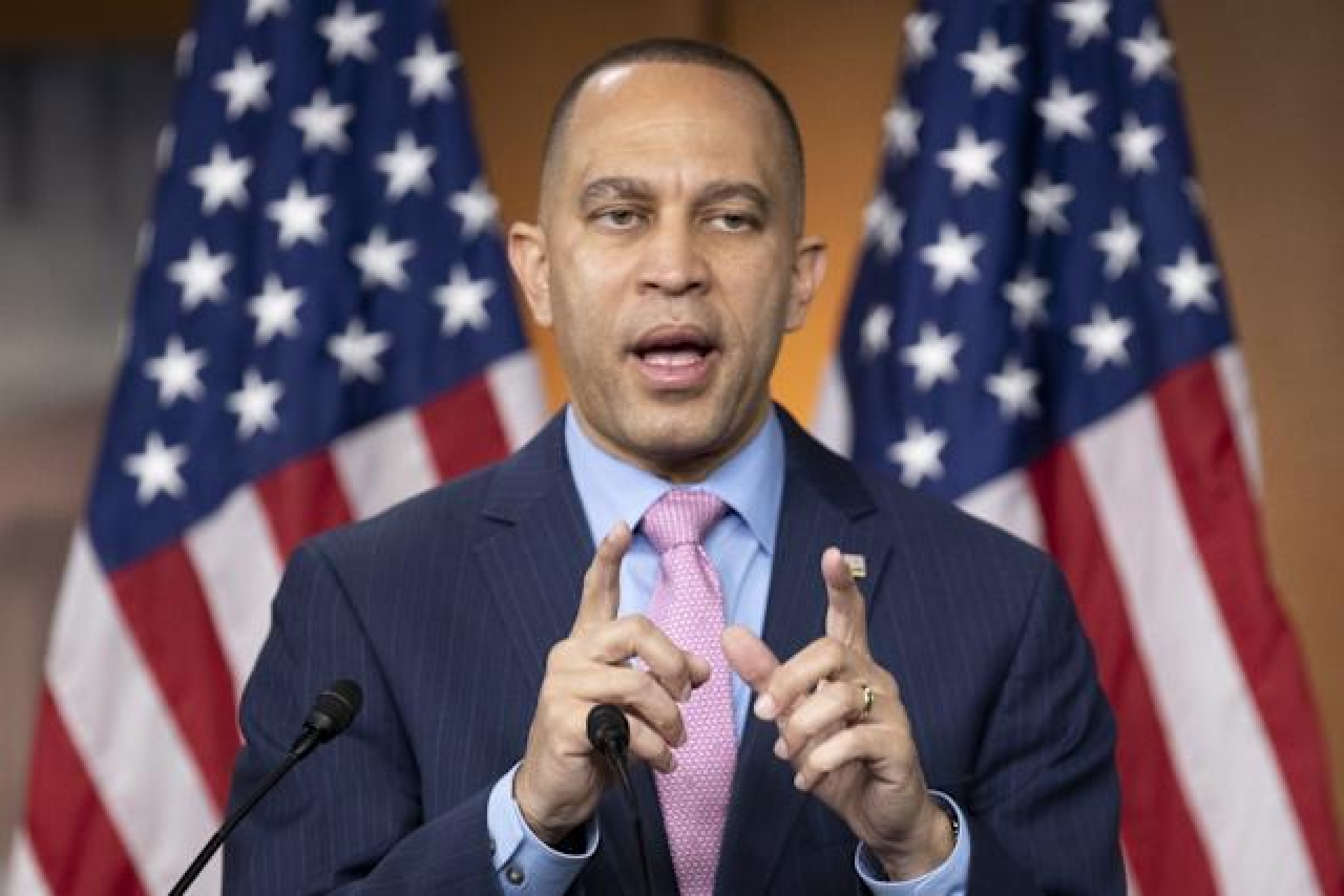 Demócratas advierten que aranceles de Trump podrían causar una recesión