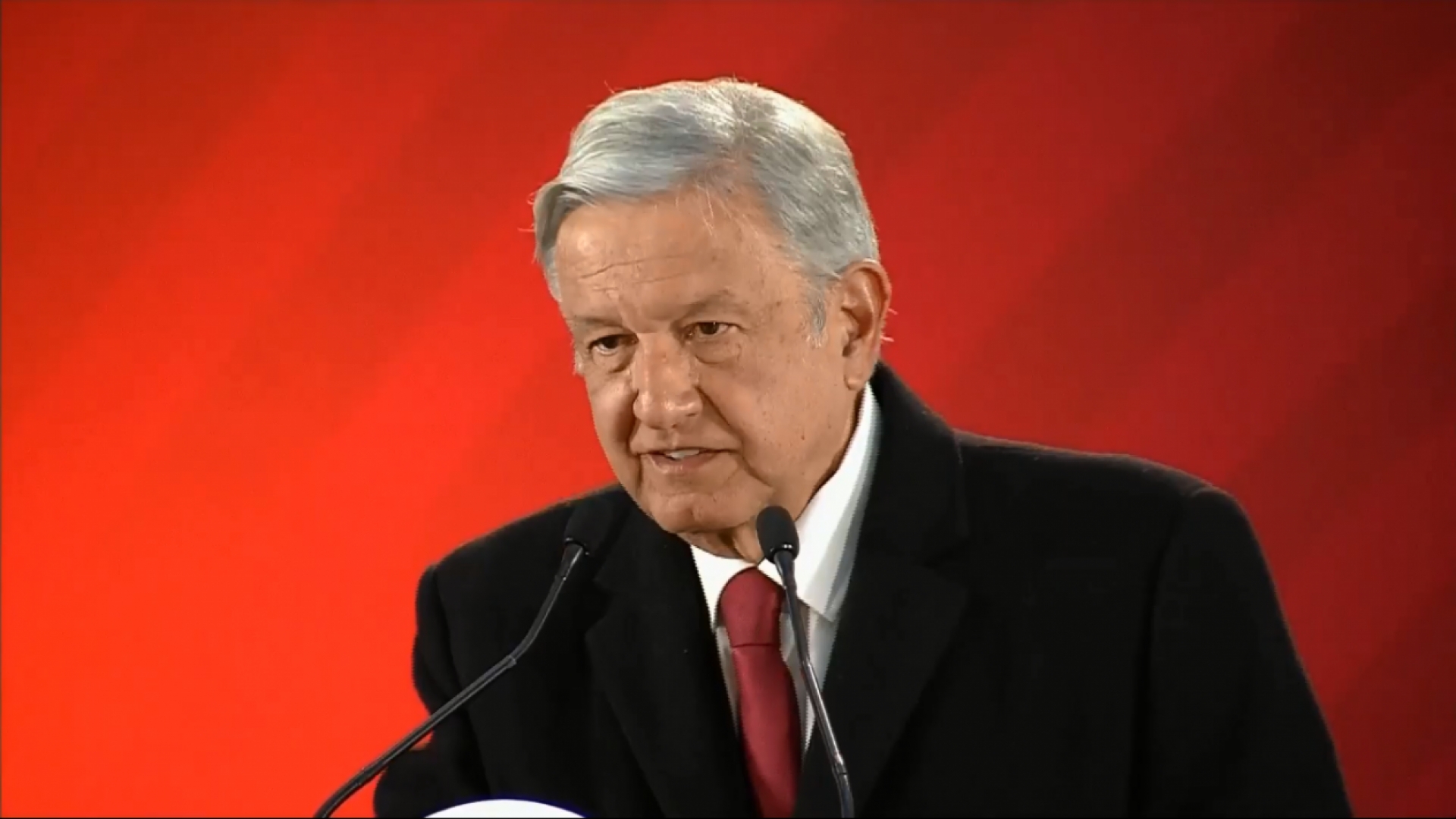AMLO se lanza contra Fitch tras baja de calificación a Pemex: Son hipócritas que permitieron el saqueo
