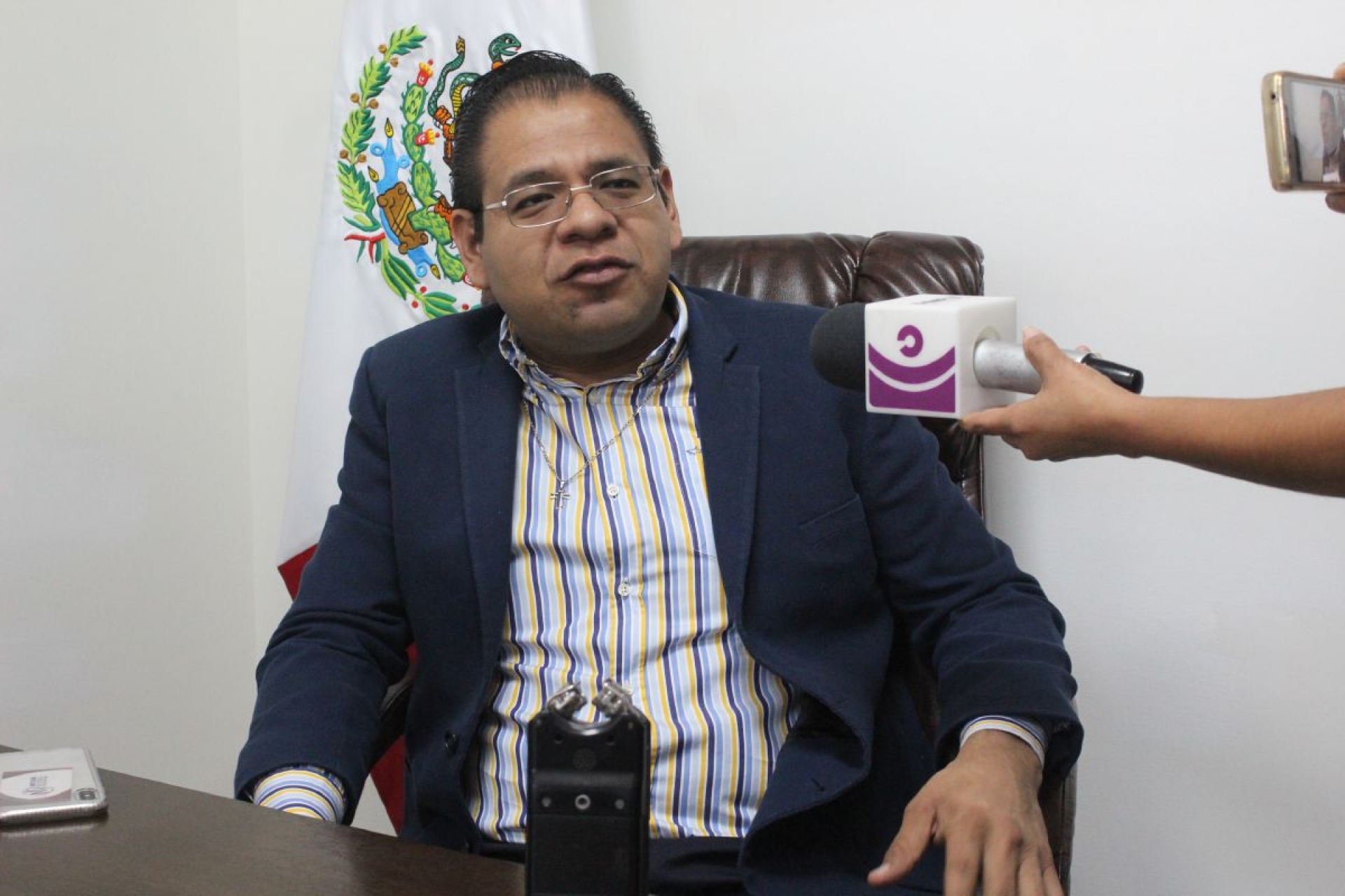 Congreso no cederá a chantajes de alcaldes: Zapotitla