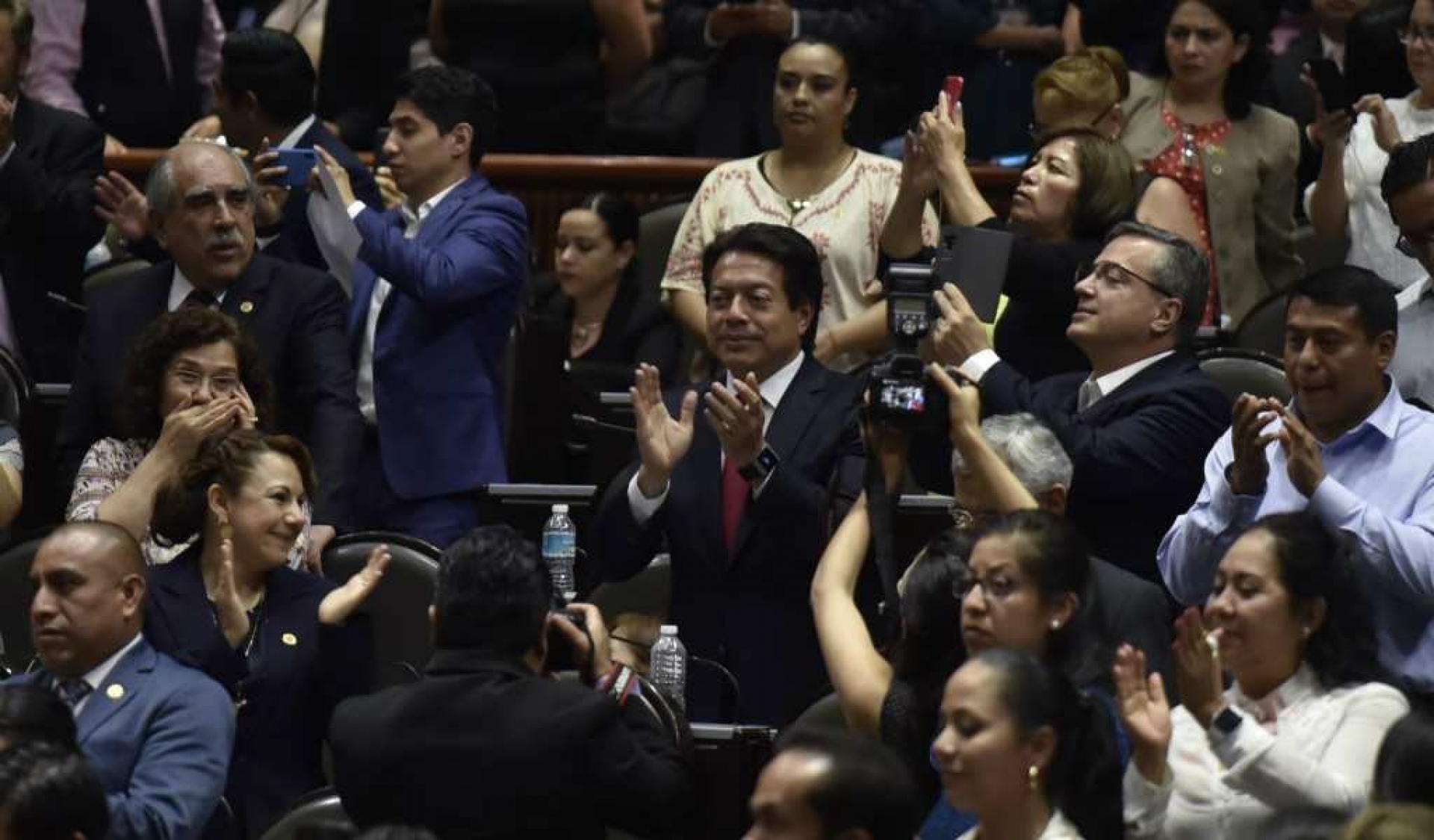 Diputados aprueban reforma educativa de AMLO; pasa al Senado