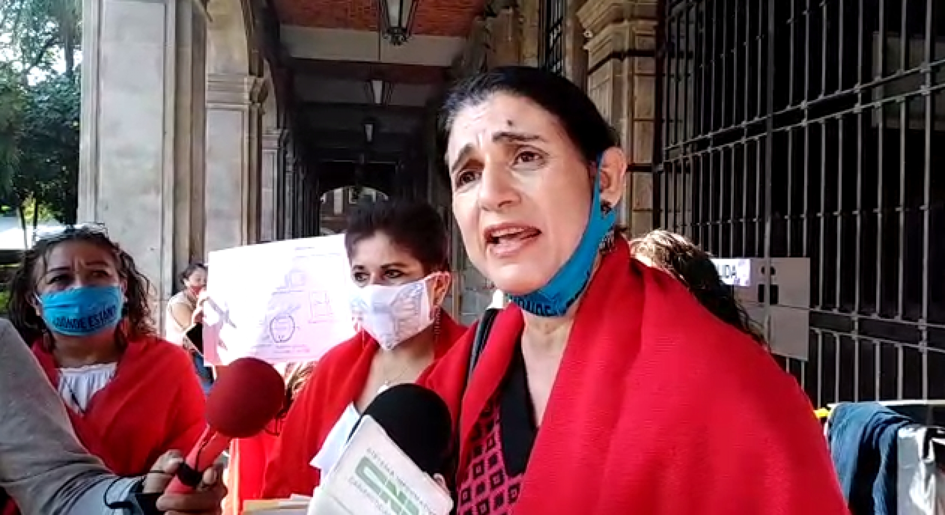 Colectivo 'Regresando a Casa' se manifestó en la ofrenda a víctimas