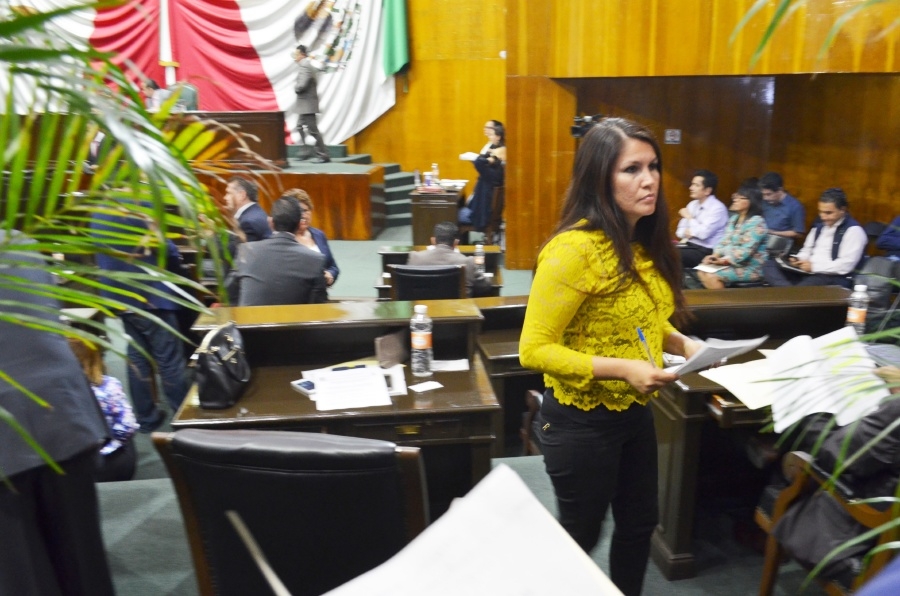 Periodistas anulan prohibición de tomar fotografías en sesiones ordinarias del Congreso