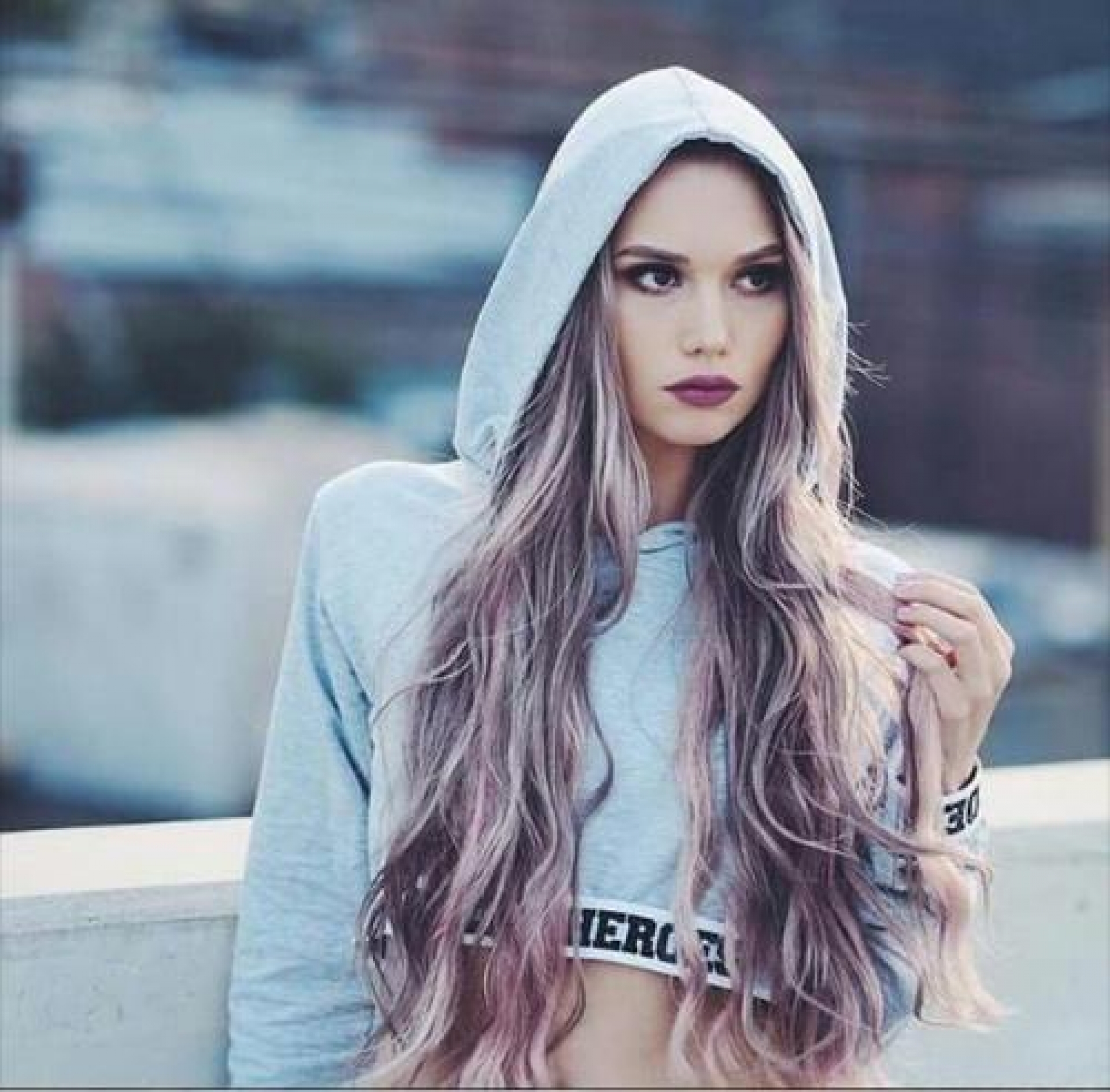 Peinados que debes intentar si amas tener el cabello largo