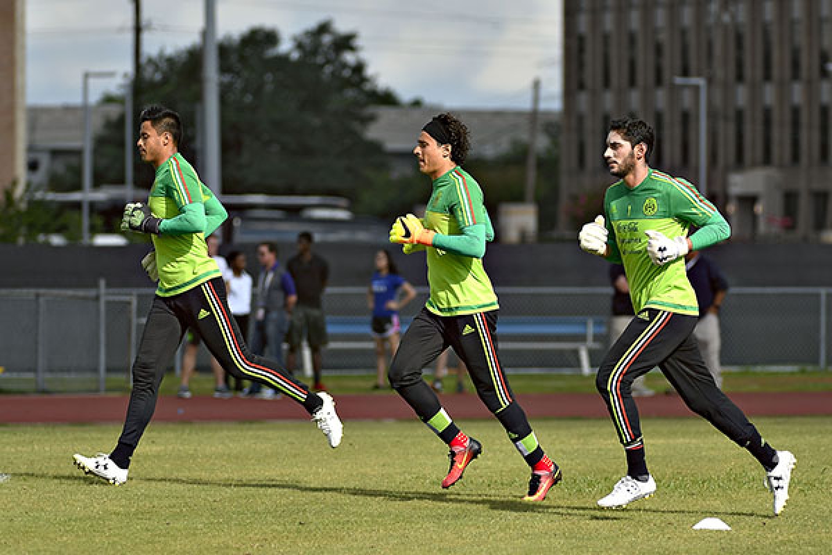 México se prepara para enfrentar a Venezuela