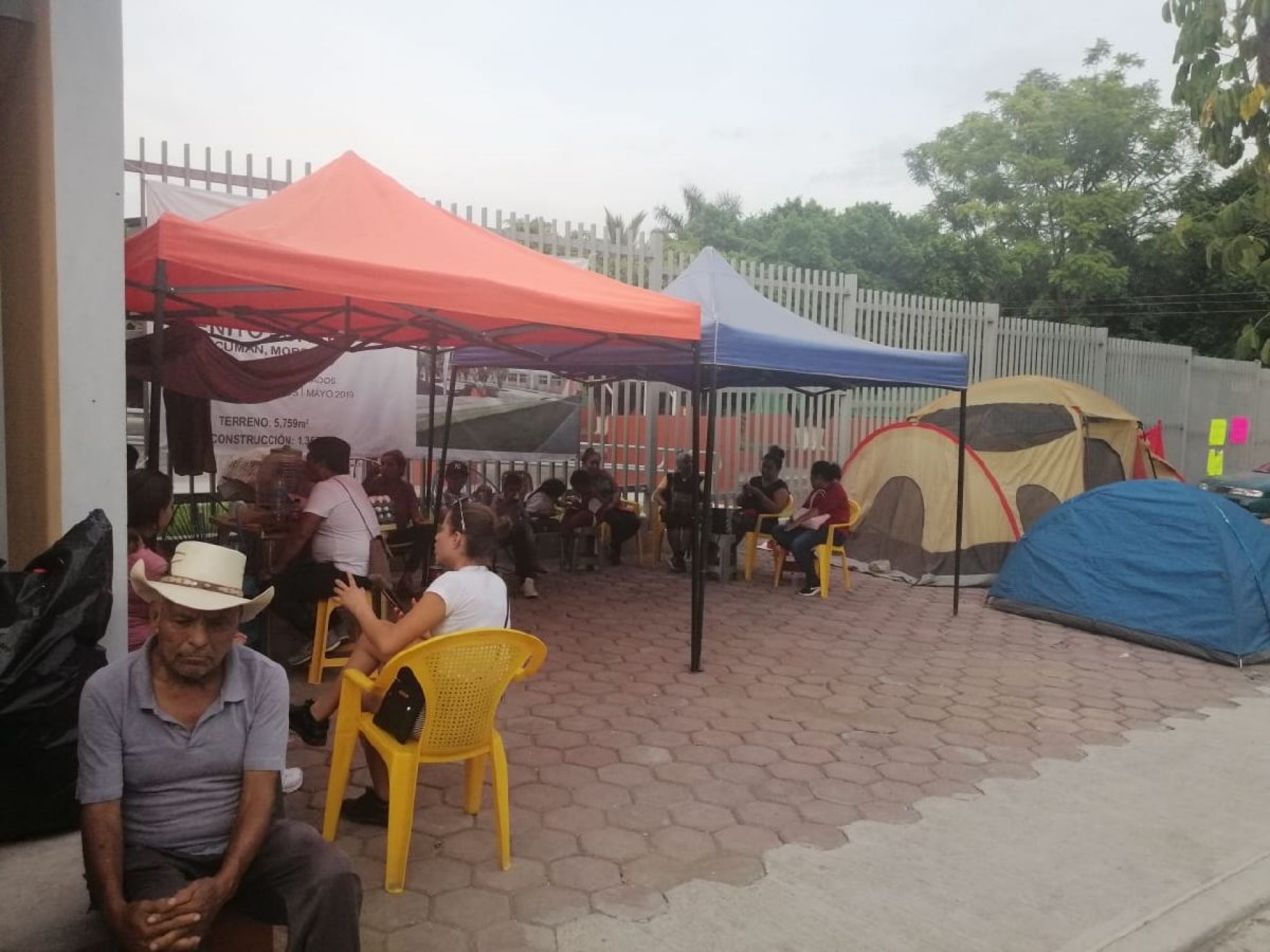 Retiran a directora de primaria de Ticumán