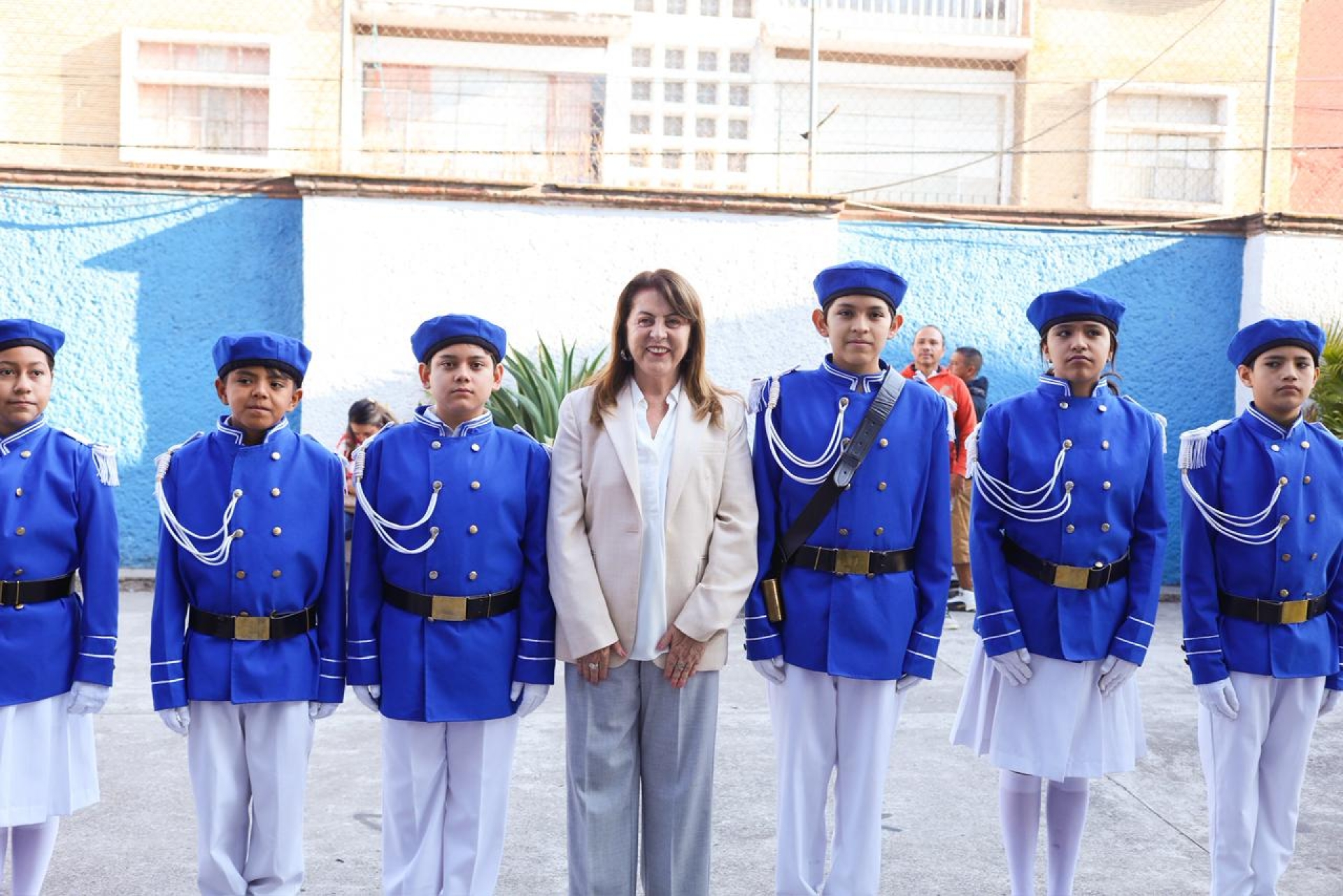 Encabeza Margarita González Saravia ceremonia de honores al lábaro patrio para conmemorar 88 Aniversario de la Expropiación Petrolera