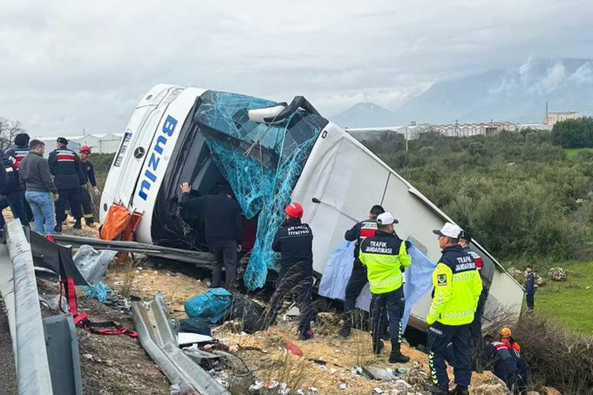 Mueren 16 personas en dos accidentes de tráfico en Turquía