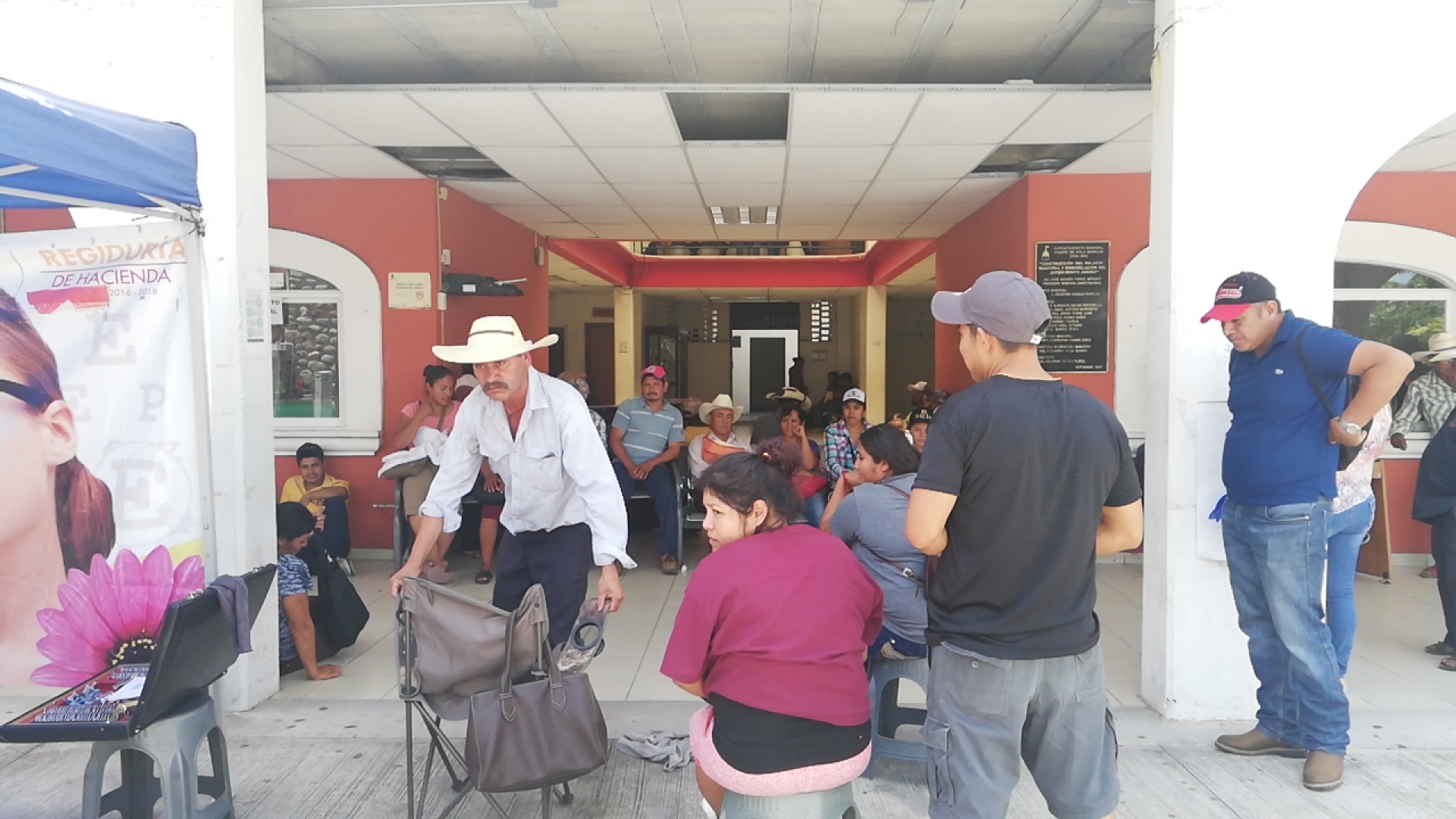 Toman productores presidencia municipal de Puente de Ixtla