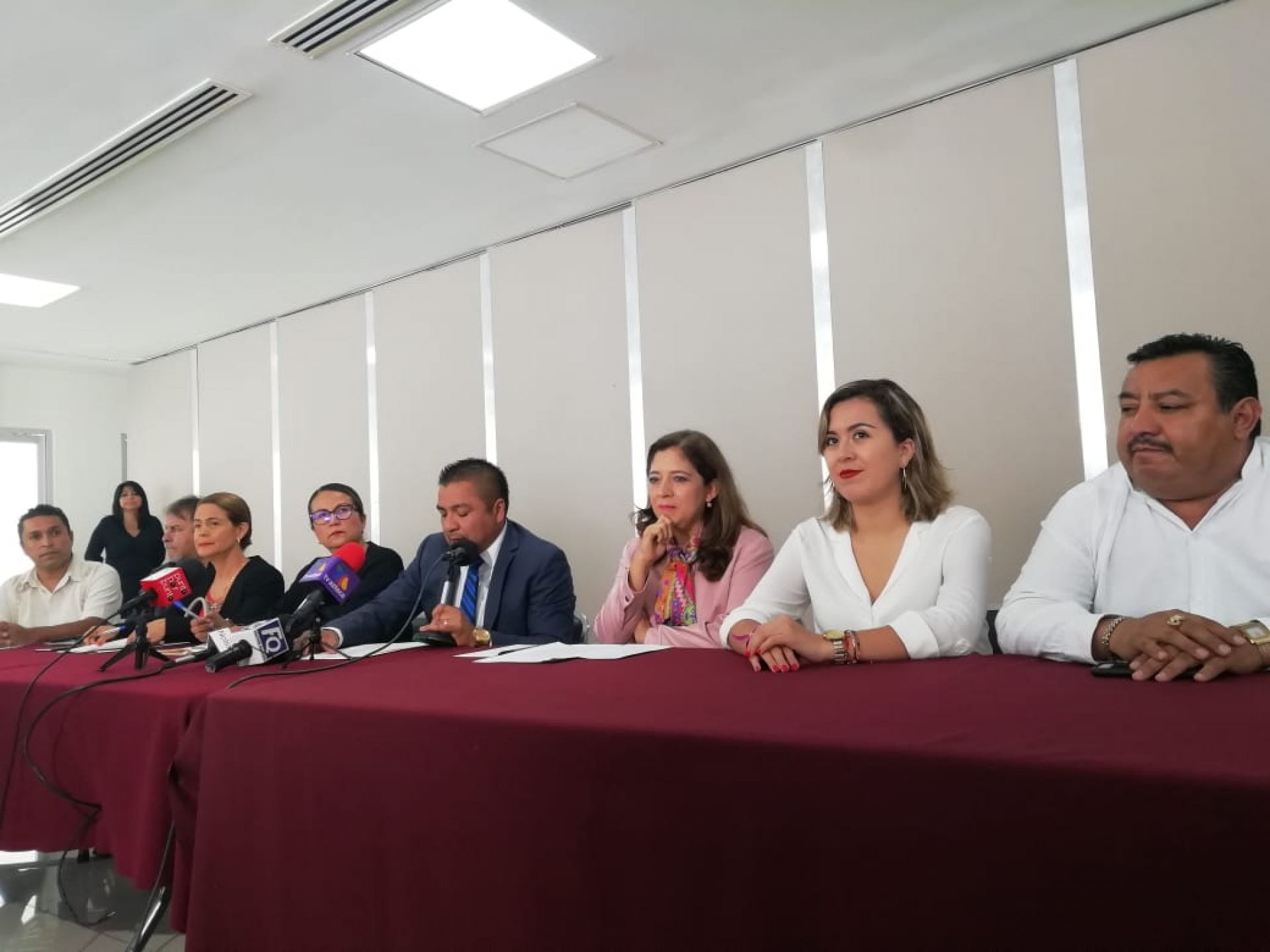 Presentan propuesta al Congreso para que se legisle en favor de la vida y la familia
