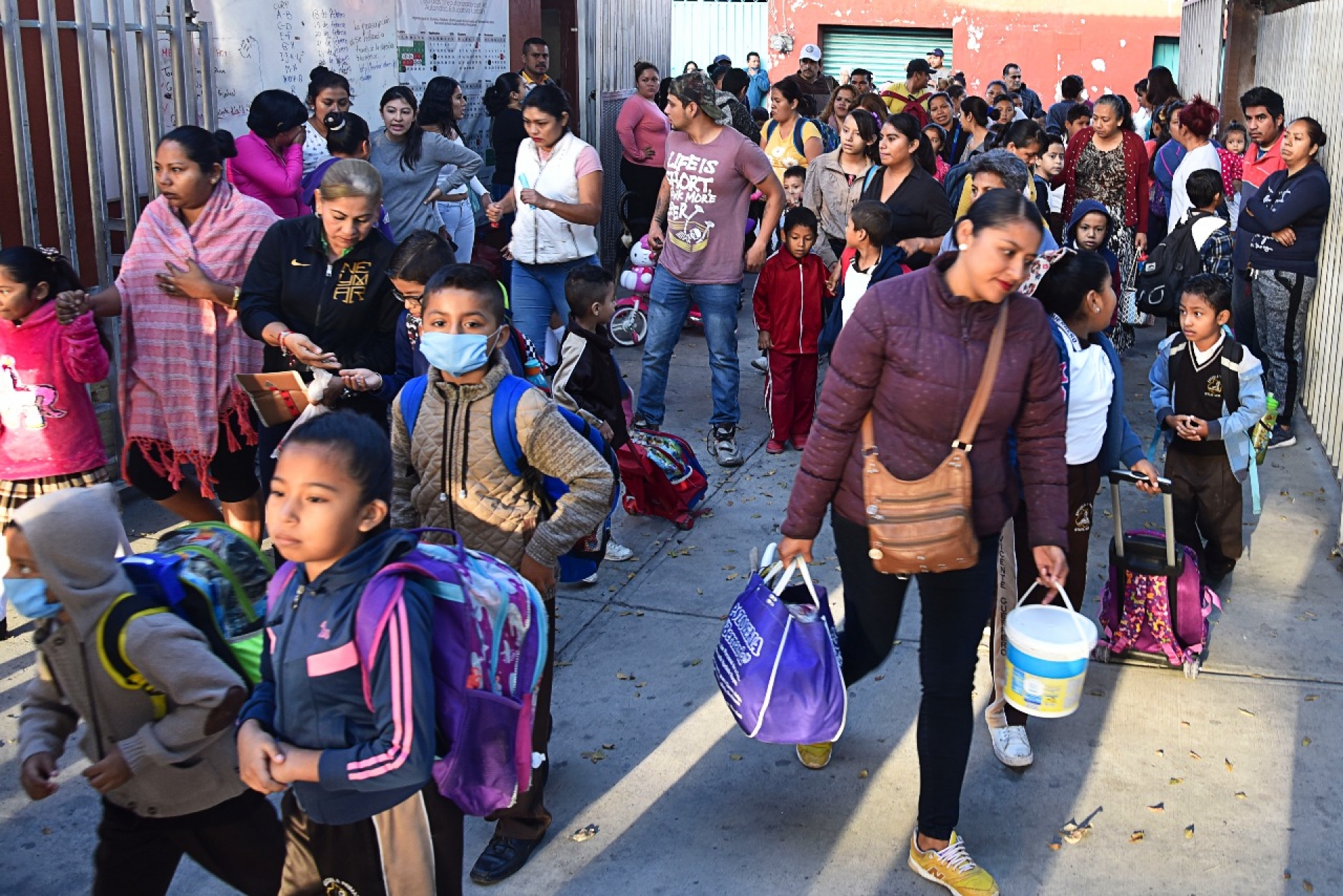 Clases se desarrollan normalmente en primaria 'Vicente Guerrero' de Tetelpa: supervisora
