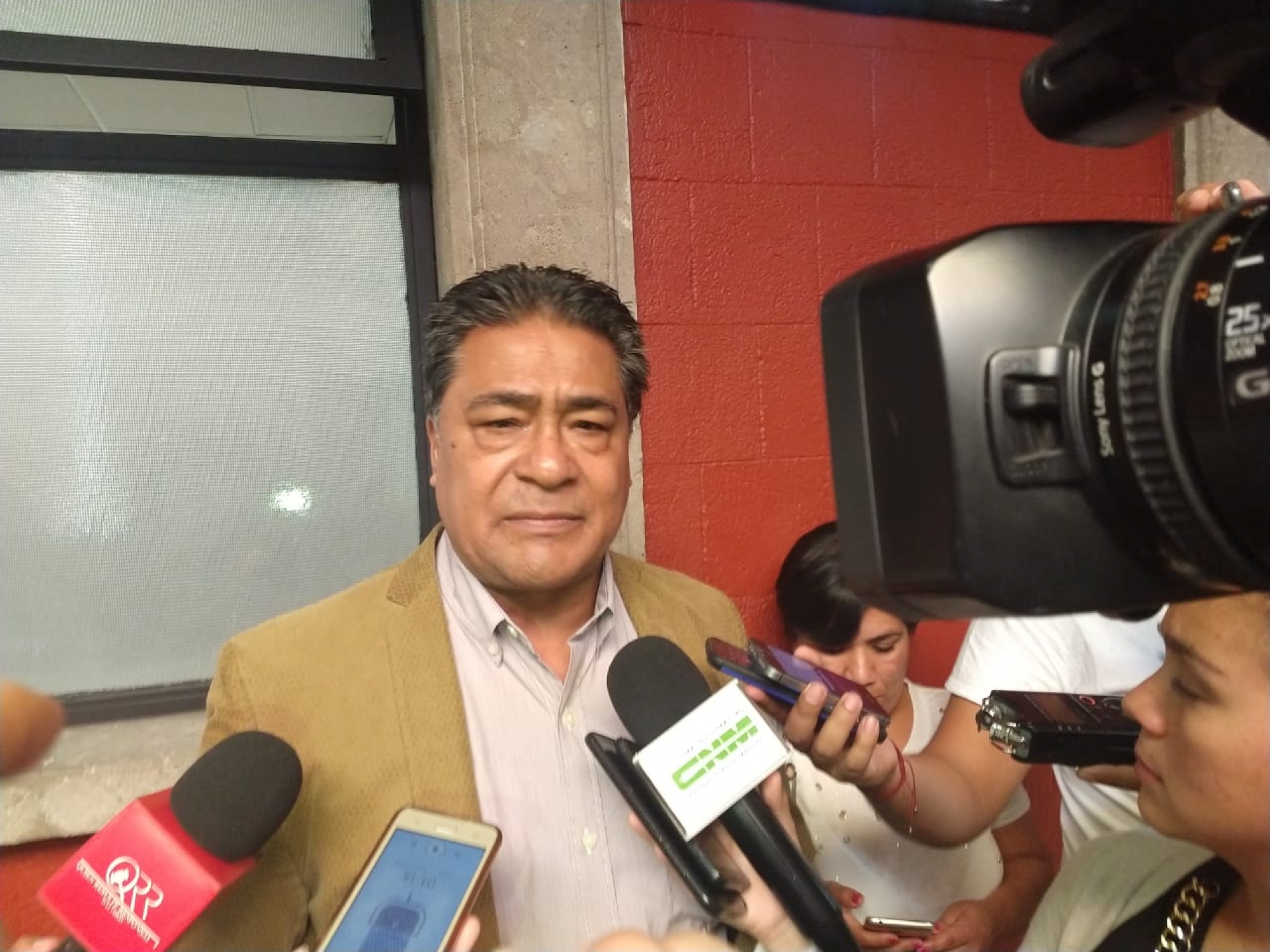 Refiere IEBEM que no hay recursos para pago de salarios caídos a docentes cesados
