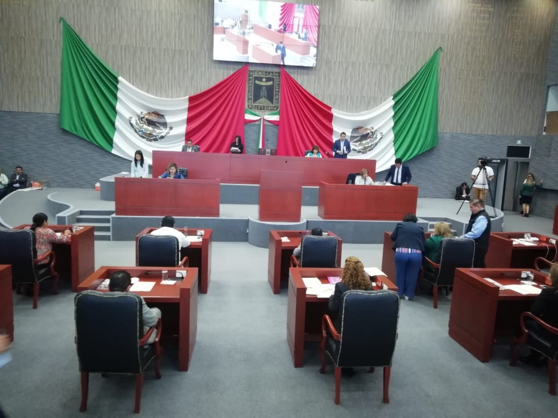 Ningún candidato a dirigir la ESAF logra mayoría