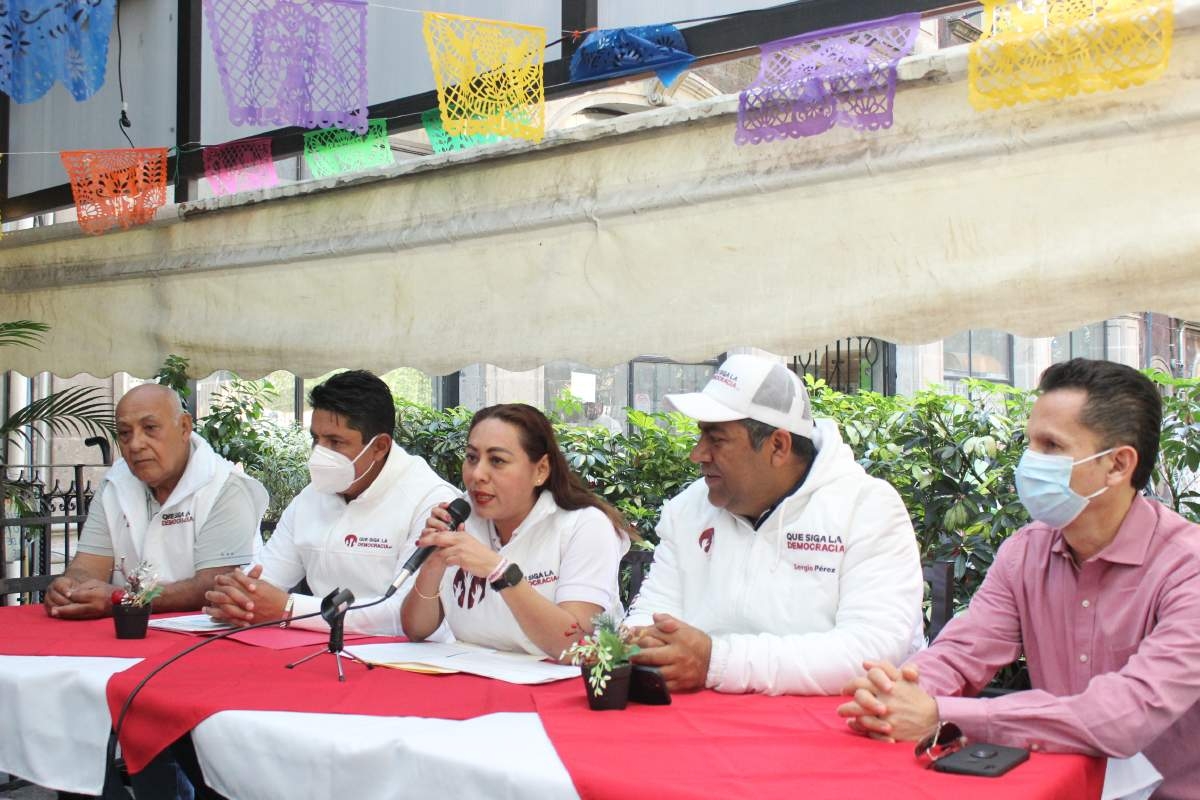 Morenistas aseguran que reunieron suficientes firmas para revocación de mandato