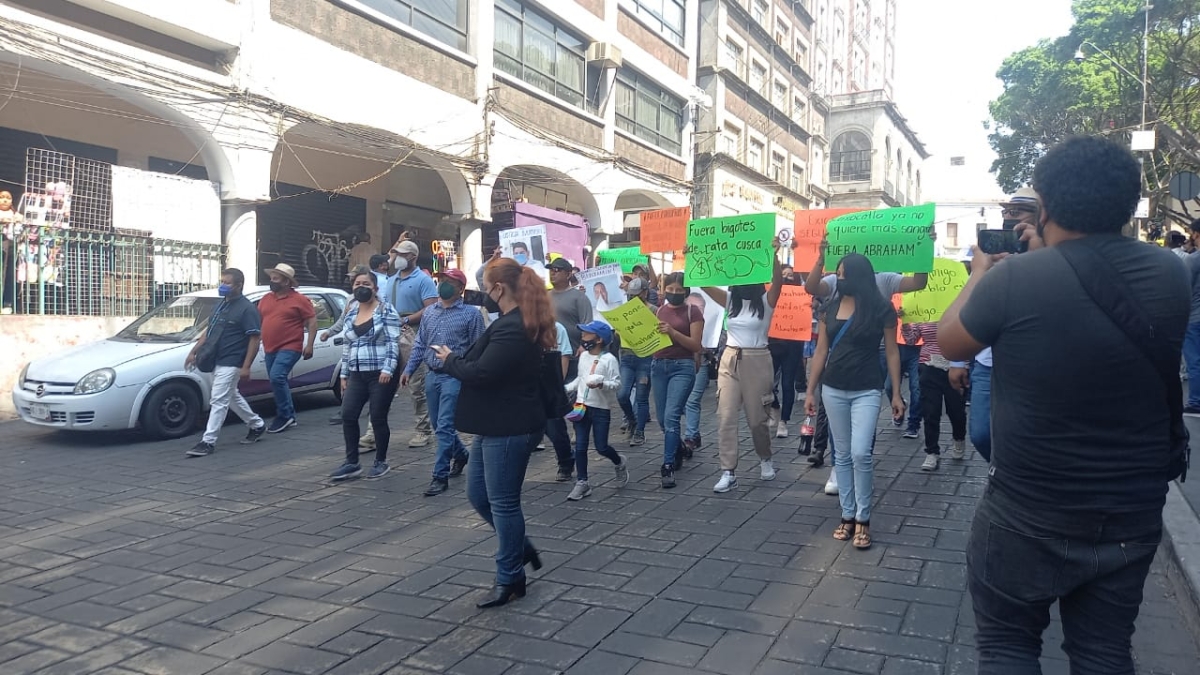 Partidarios de Raúl Leal bloquearon el palacio de gobierno