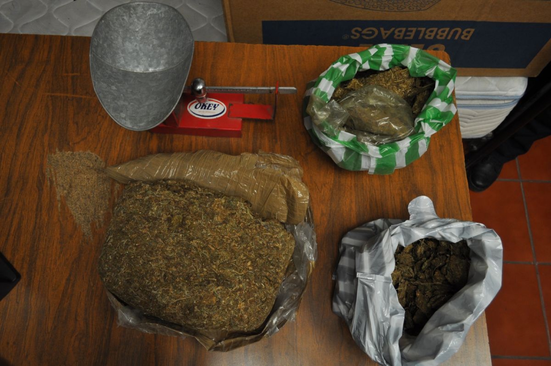 Tenía cuatro kilos de marihuana en un costal
