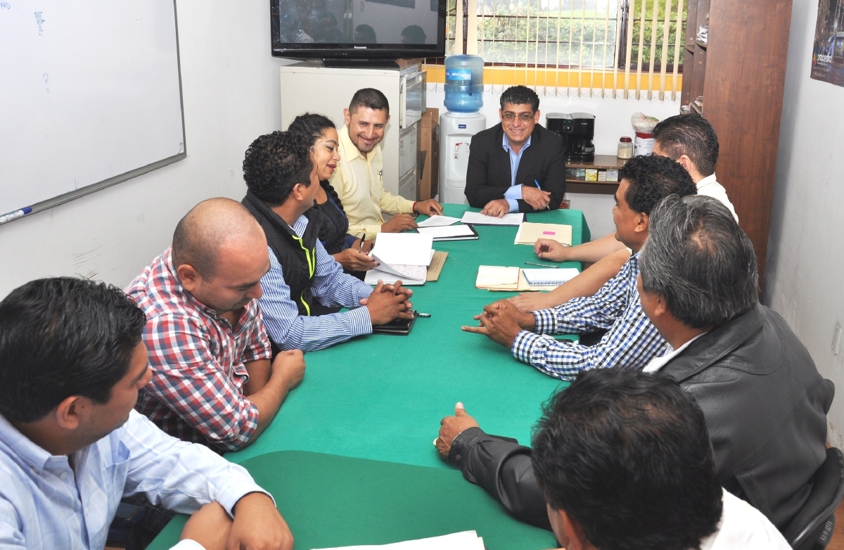 Ratifica la comuna a delegados municipales