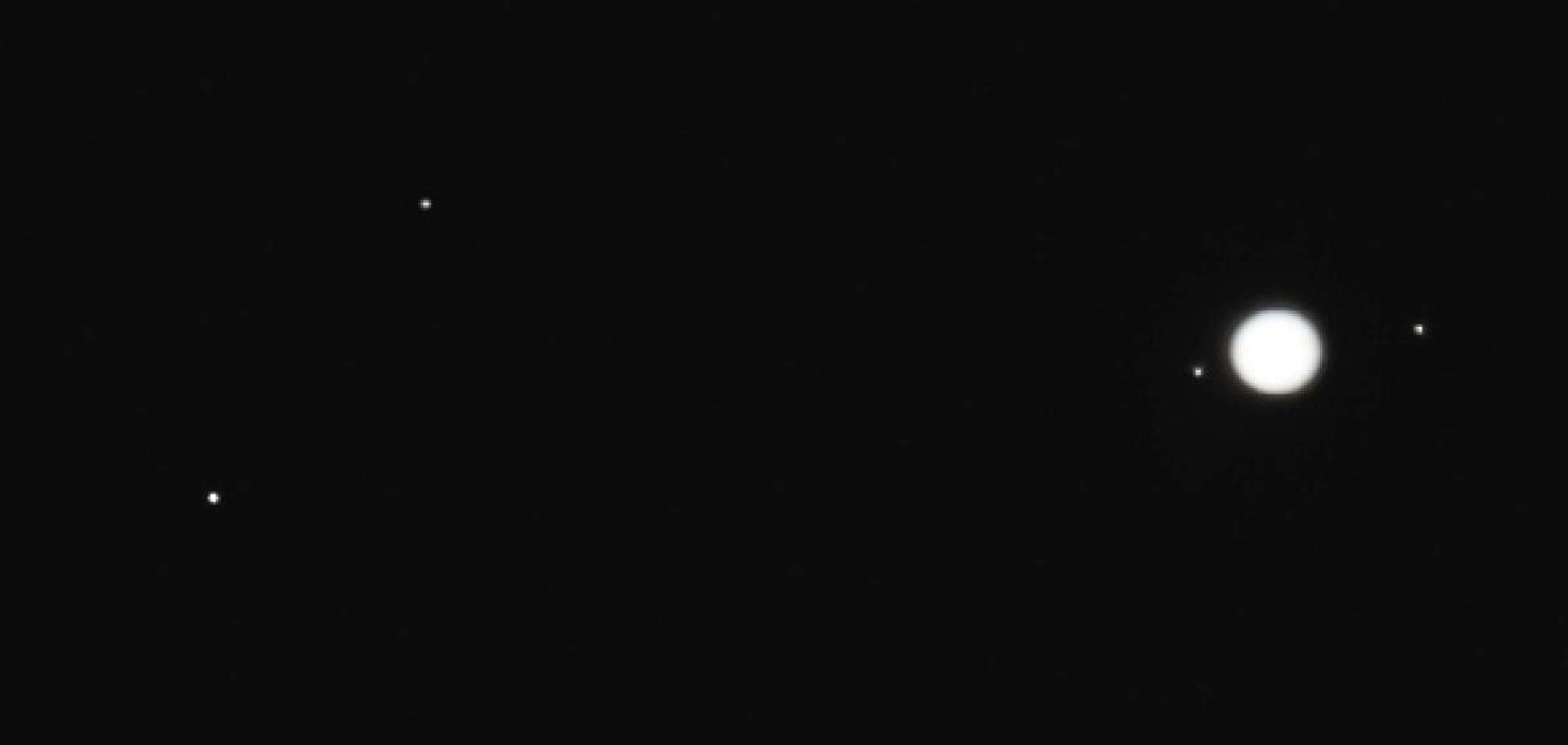 El mes de la oposición de los gigantes: Júpiter y Urano