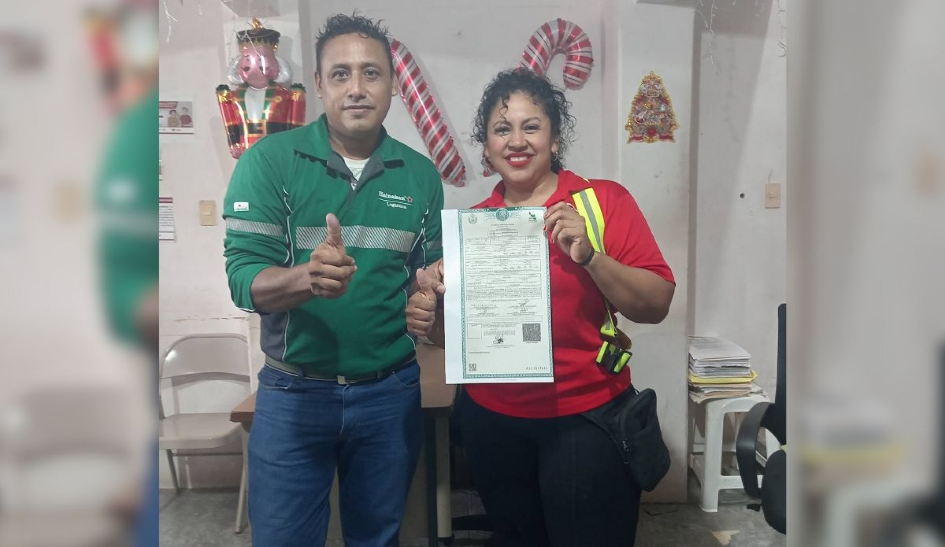 Pareja en Veracruz se divorcia con un beso y se vuelve viral