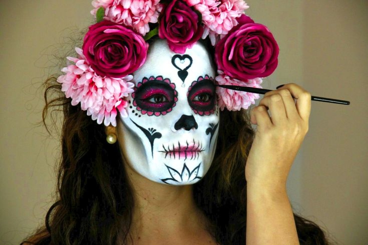 Tips para hacerte un maquillaje de Catrina hermoso, sin parecer oso panda