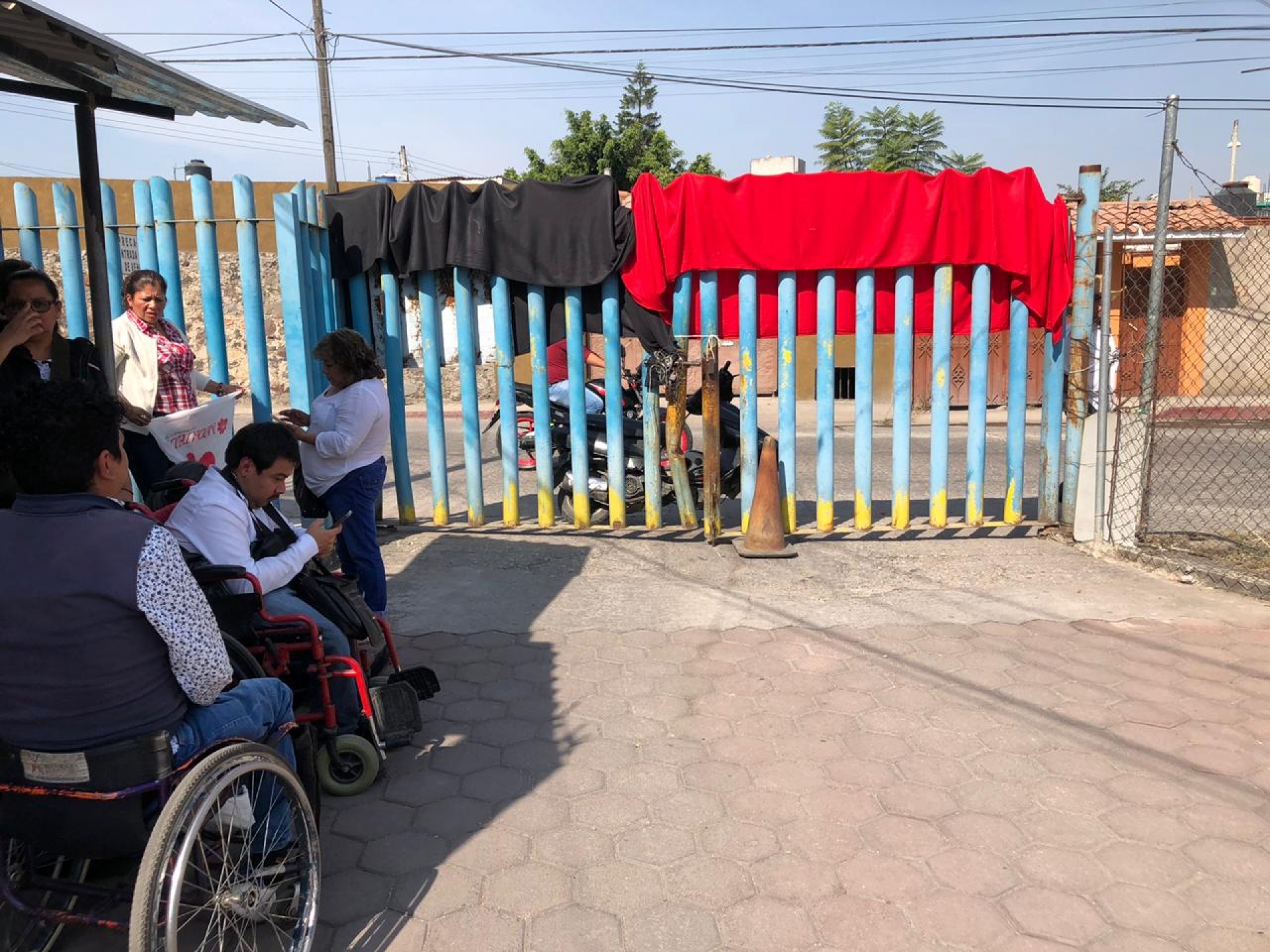 Toman trabajadores sindicalizados instalaciones del DIF Jiutepec