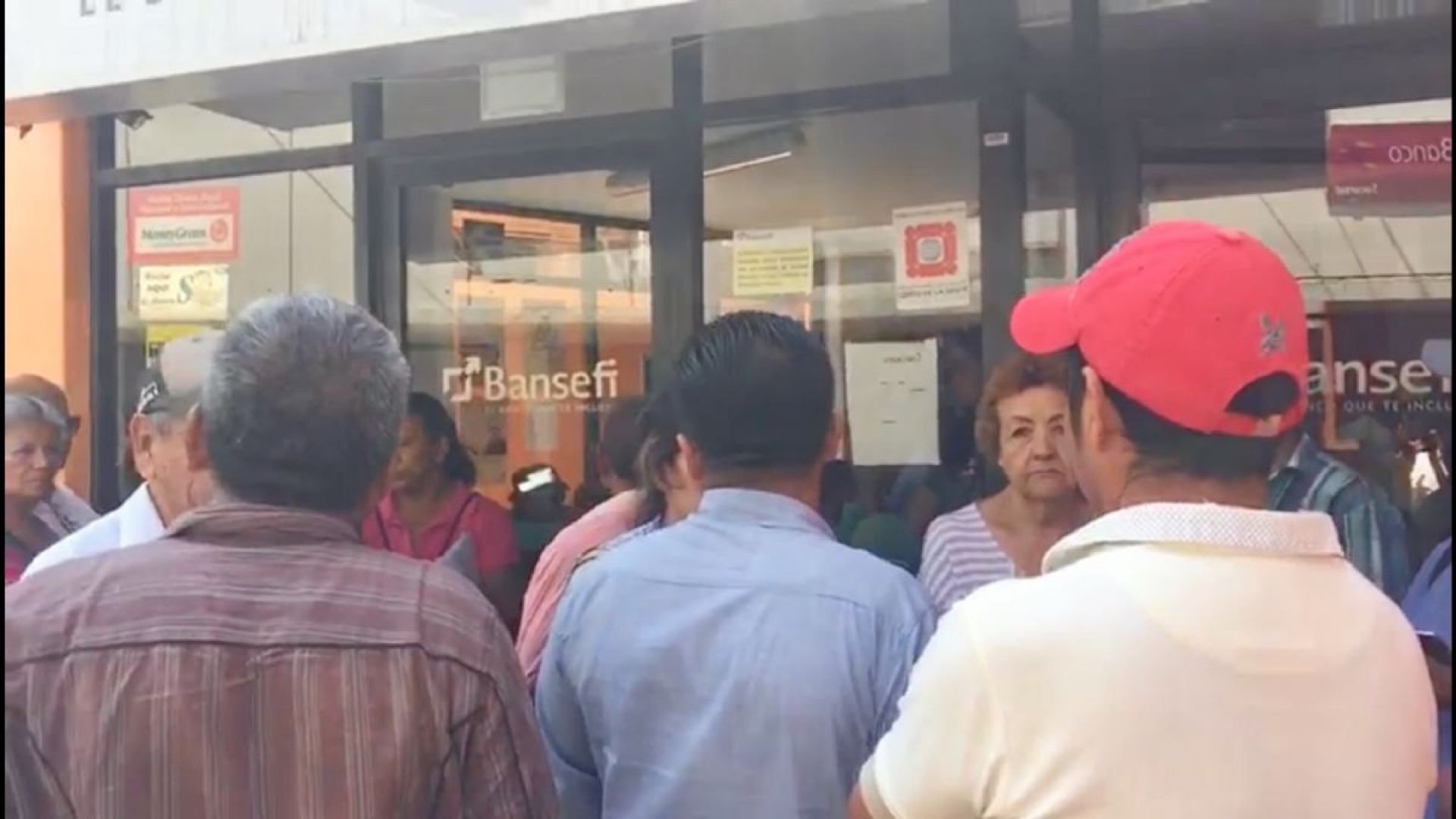 Denuncian damnificados de Tepalcingo falta de pagos del Fonden