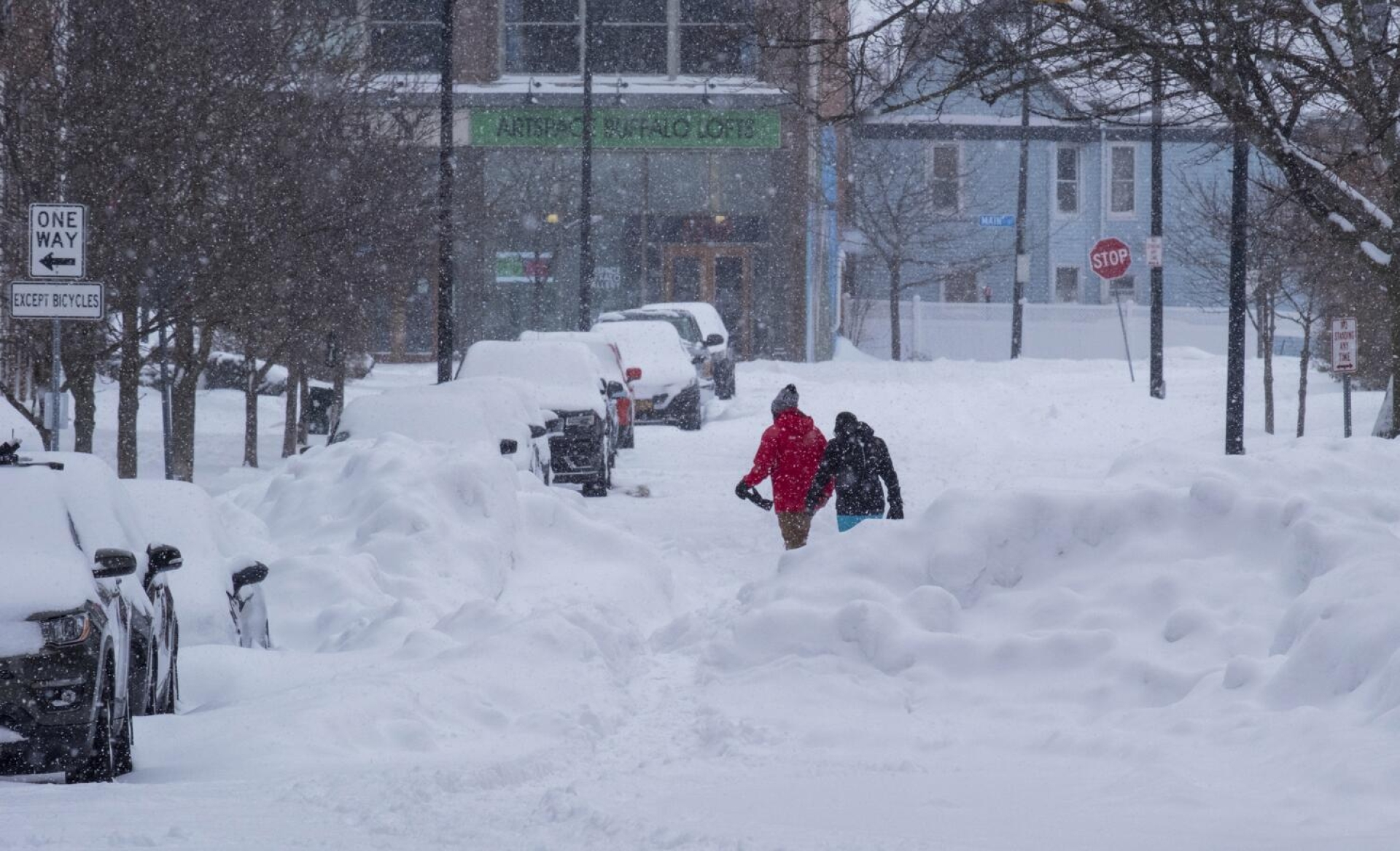 Aumentan a 13 las muertes en Nueva York tras fuerte tormenta invernal