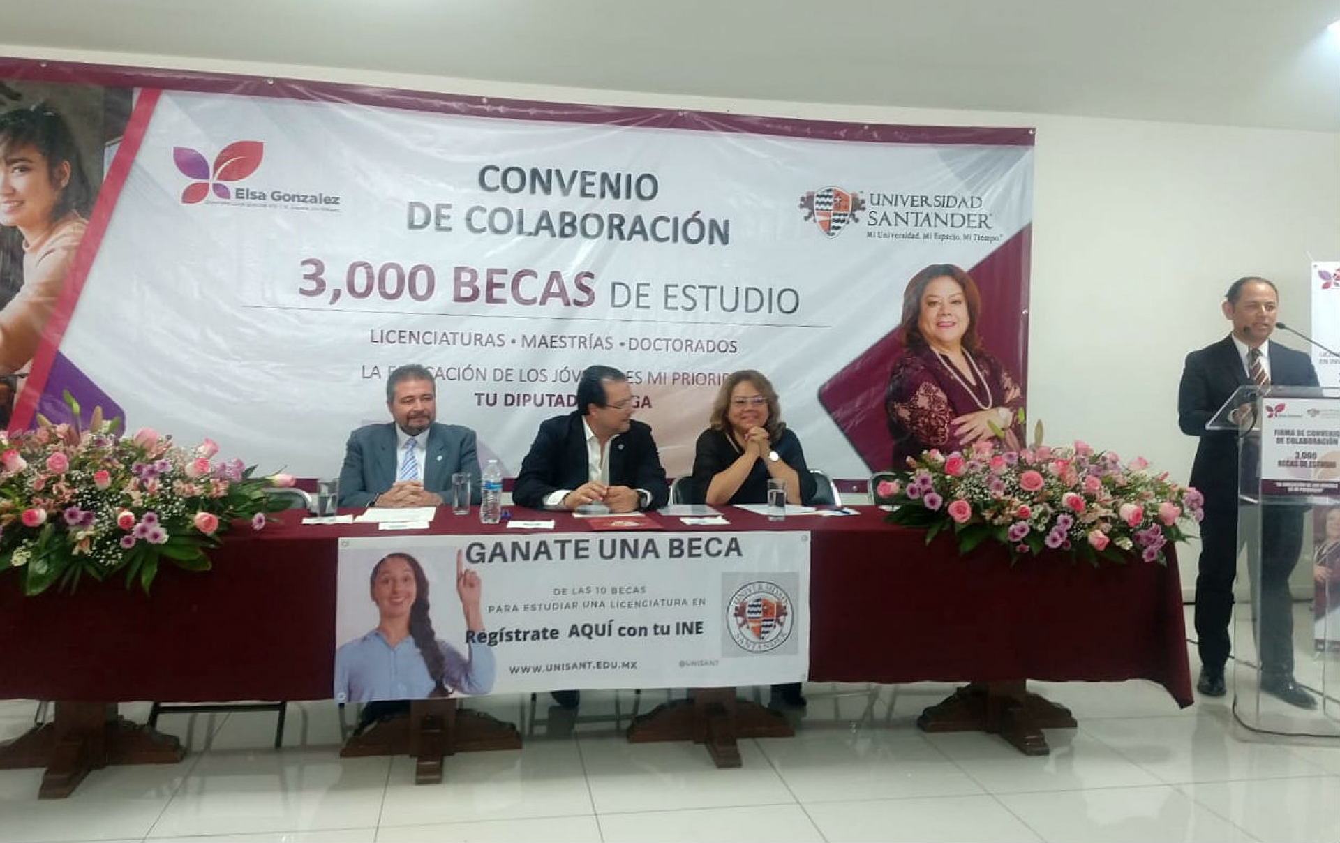 Firma Congreso convenio con Universidad Santander para entrega de becas