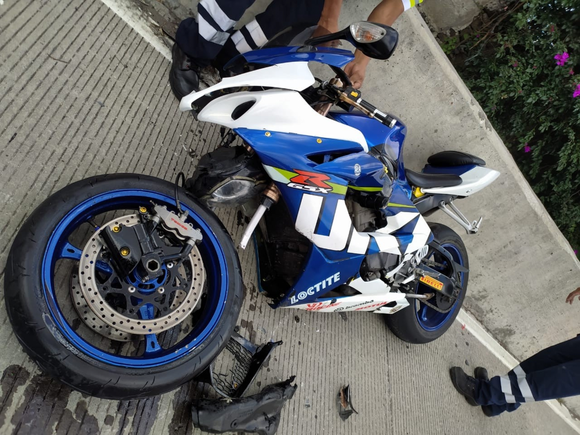 Fallece motociclista en accidente en el paso exprés