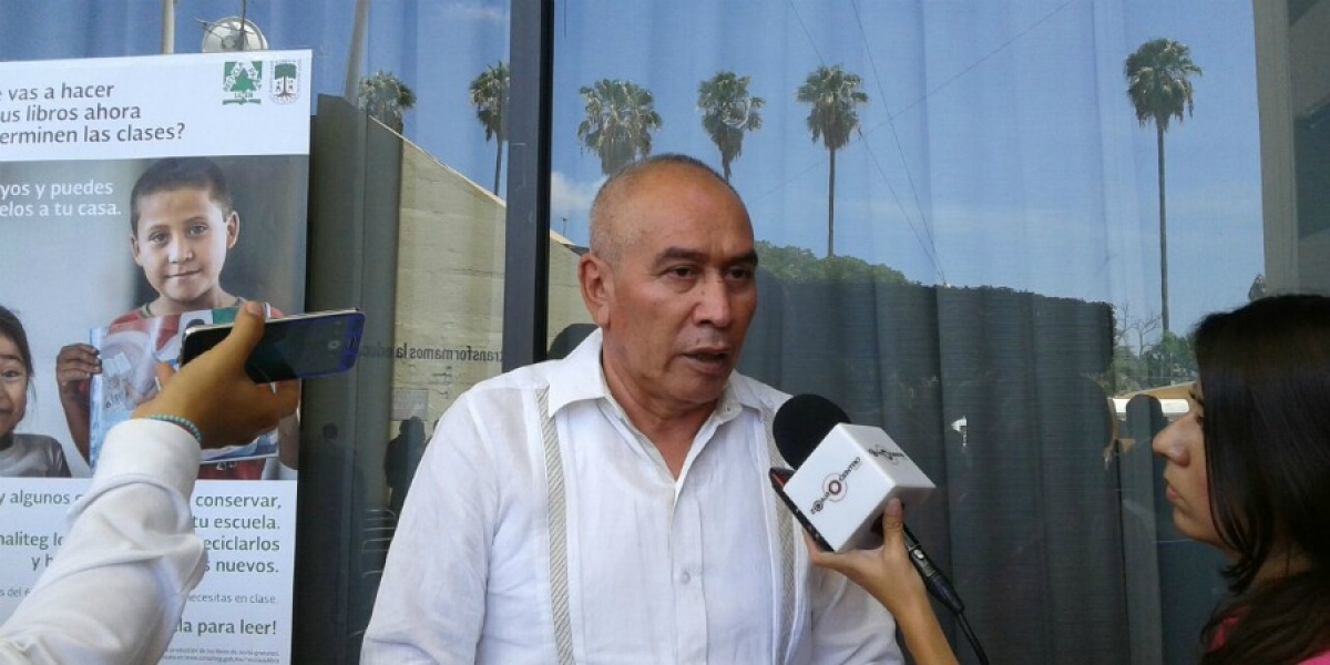 Llama director del IEBEM a maestros a cerrar el ciclo escolar sin afectar a estudiantes