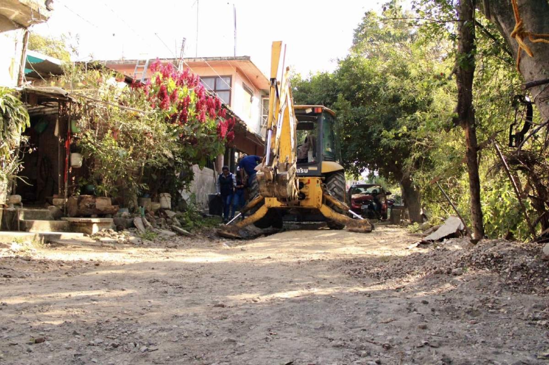 Inicia pavimentación de calle en la colonia Aquiles Serdán en Yecapixtla