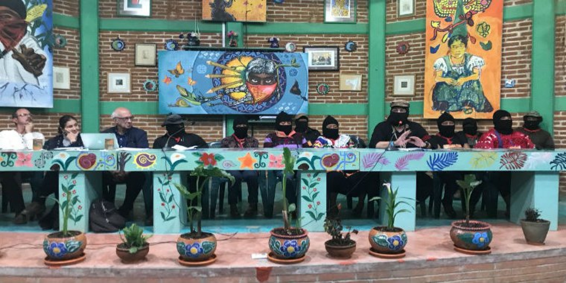 EZLN arremete contra INE: adelanta fraude en elección